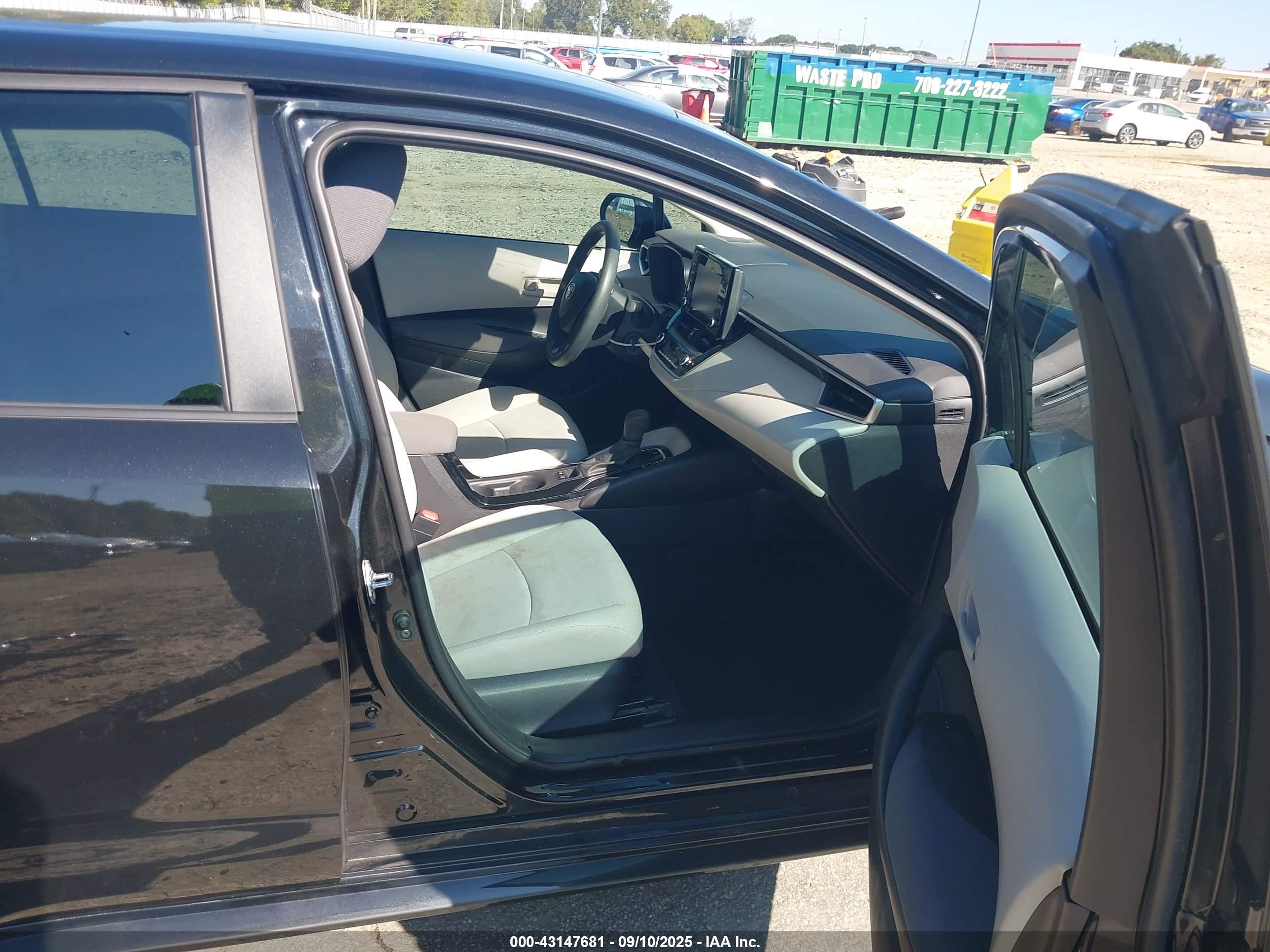 TOYOTA COROLLA image 5