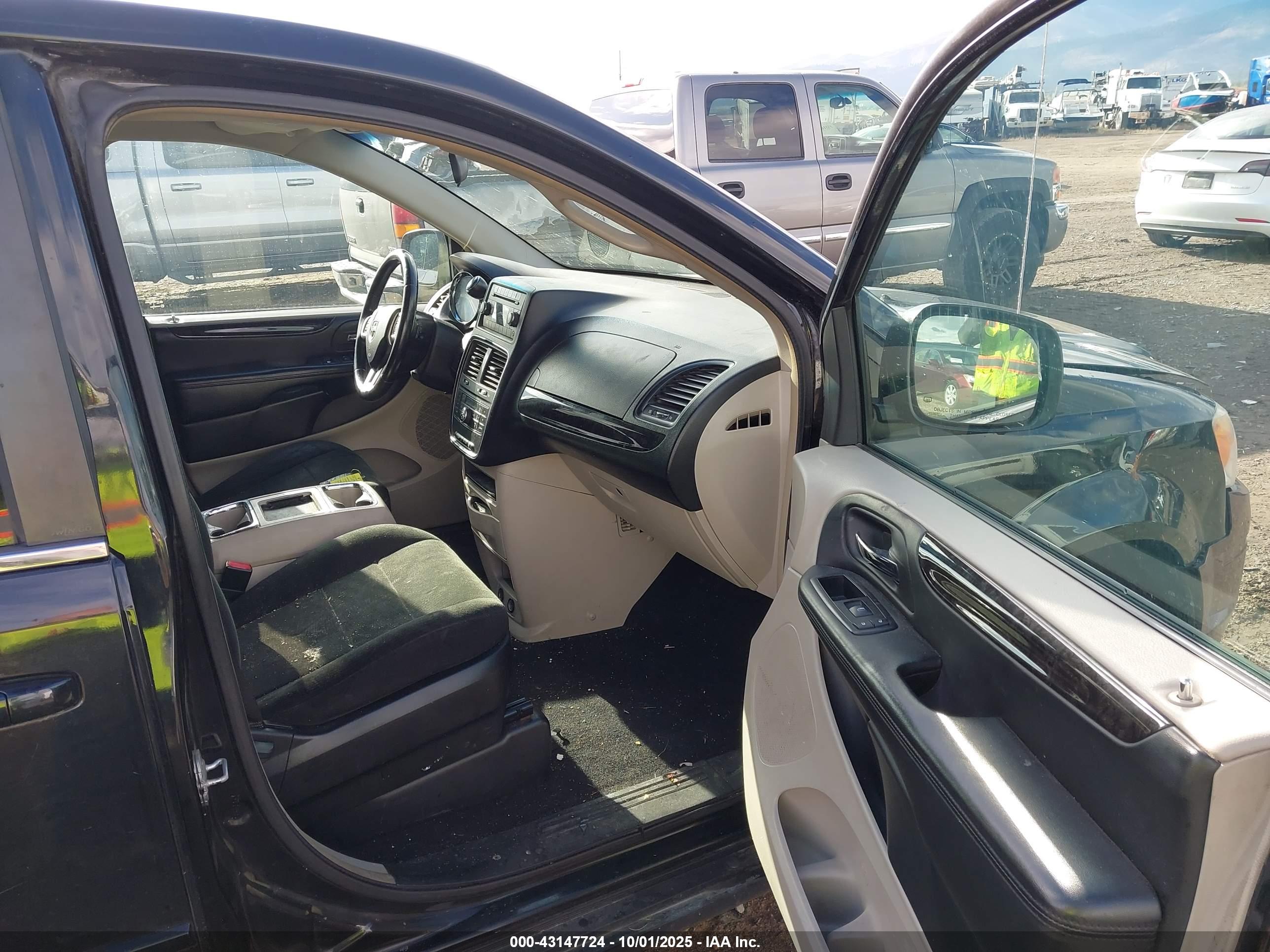 DODGE GRAND image 5