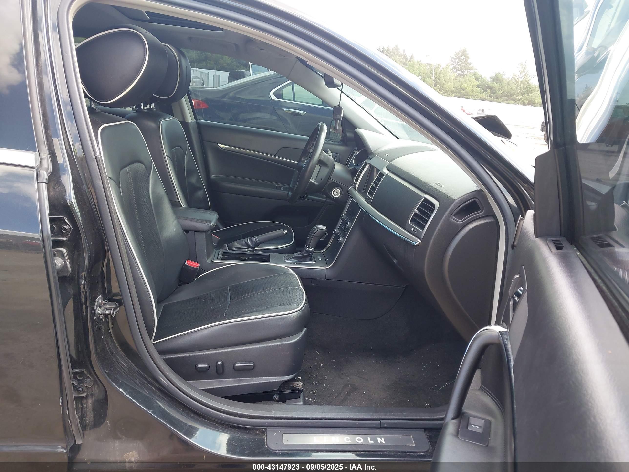 LINCOLN MKZ image 5