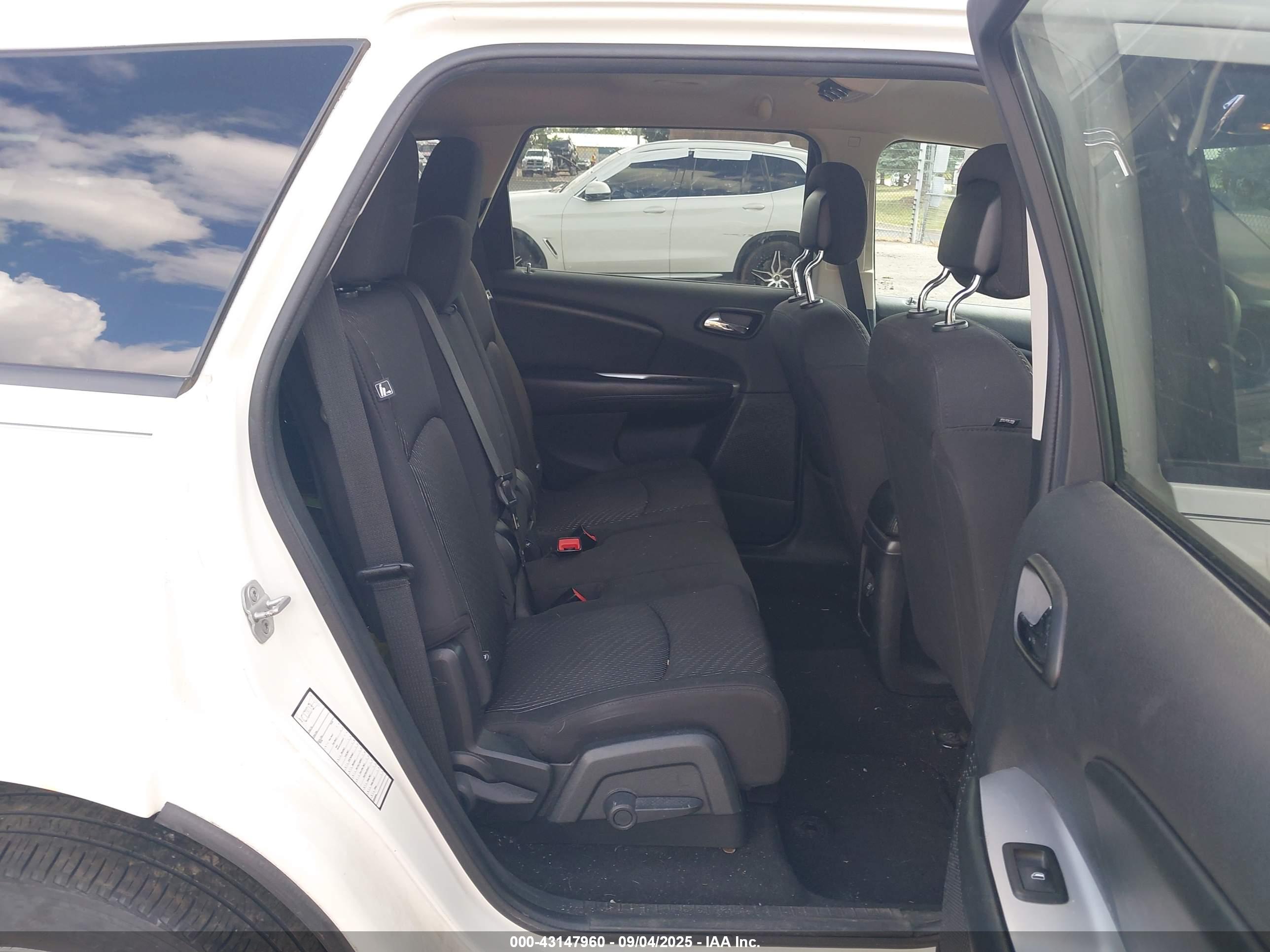 DODGE JOURNEY image 8