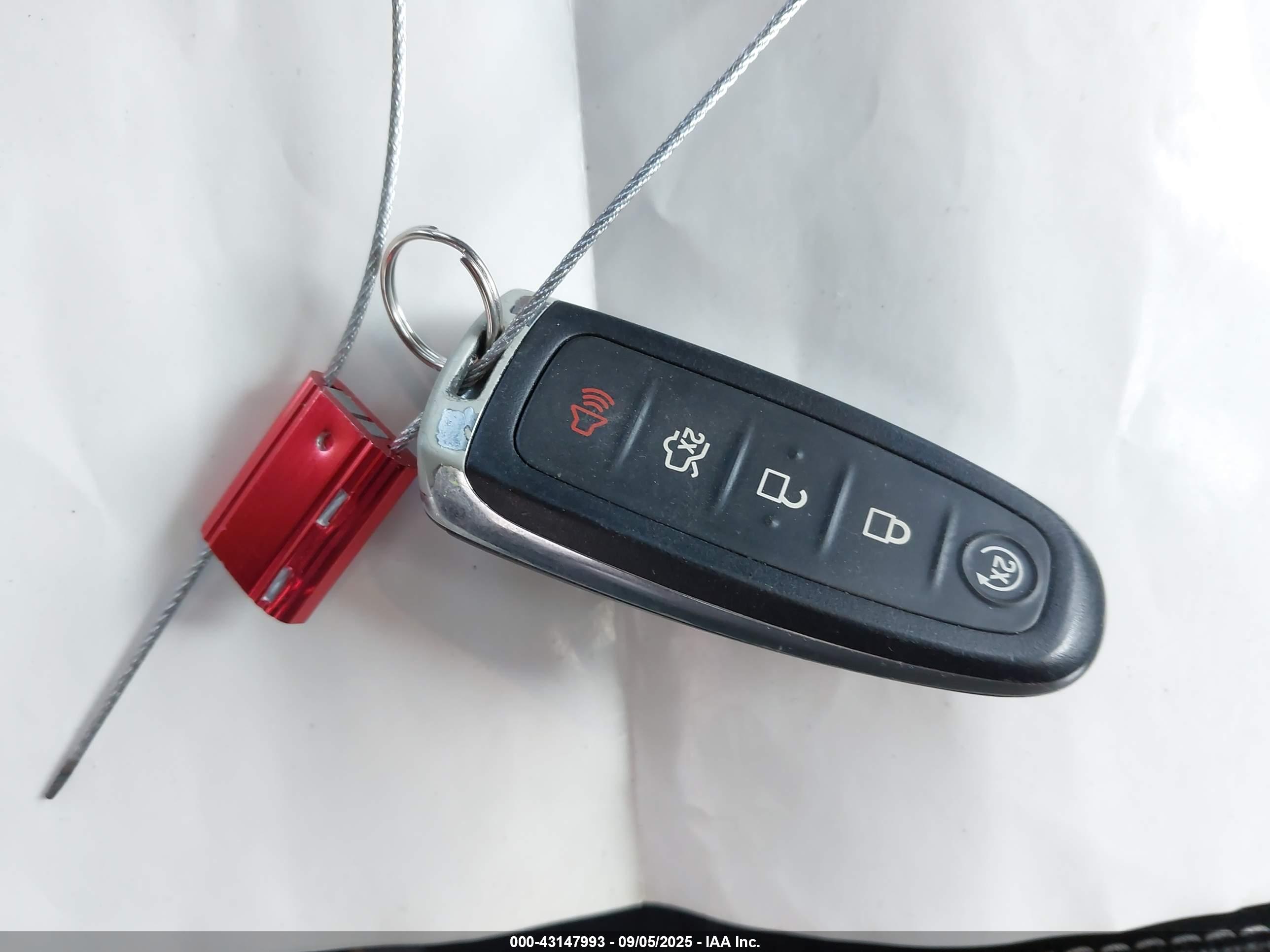 FORD ESCAPE image 11