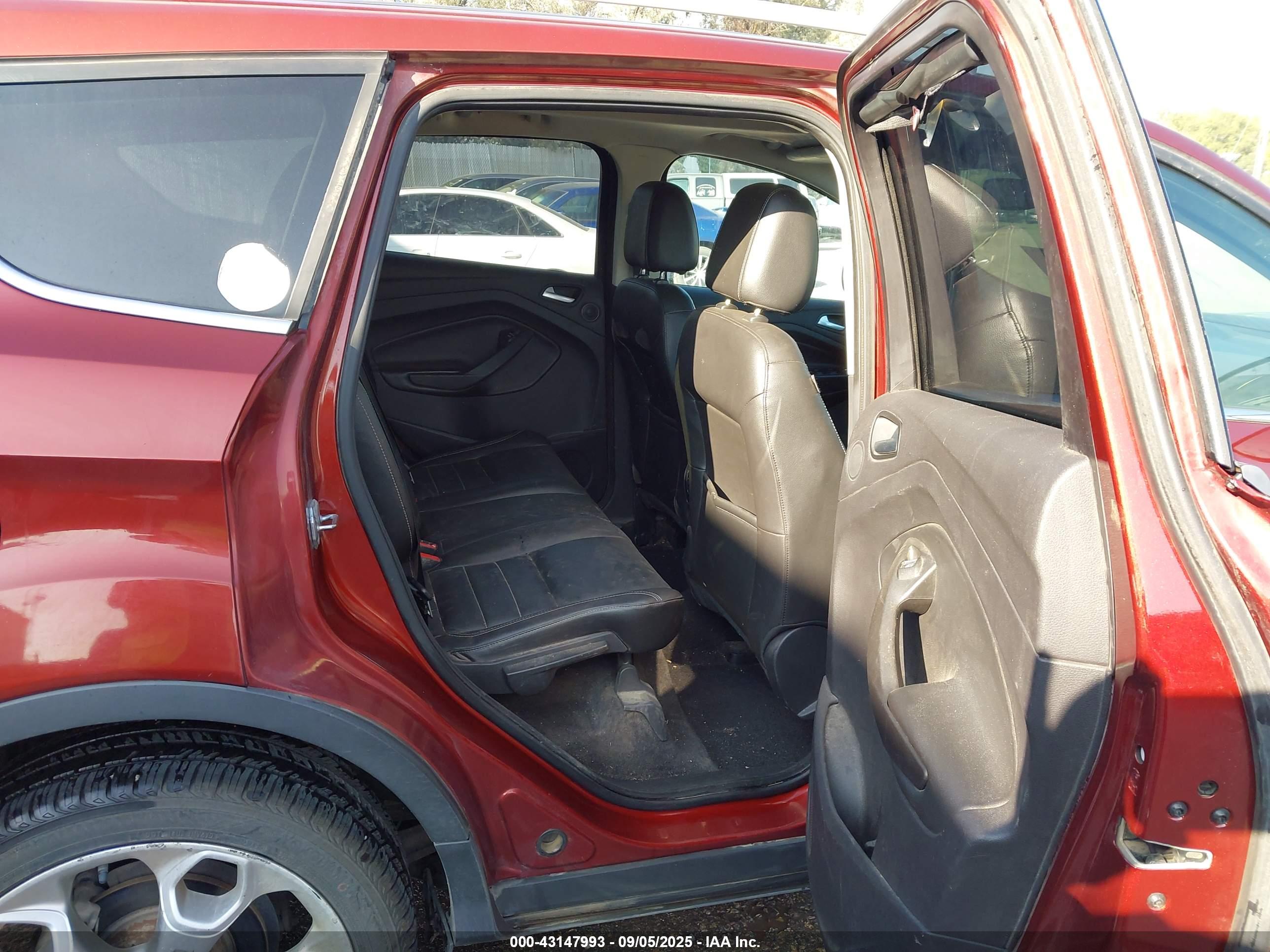FORD ESCAPE image 8