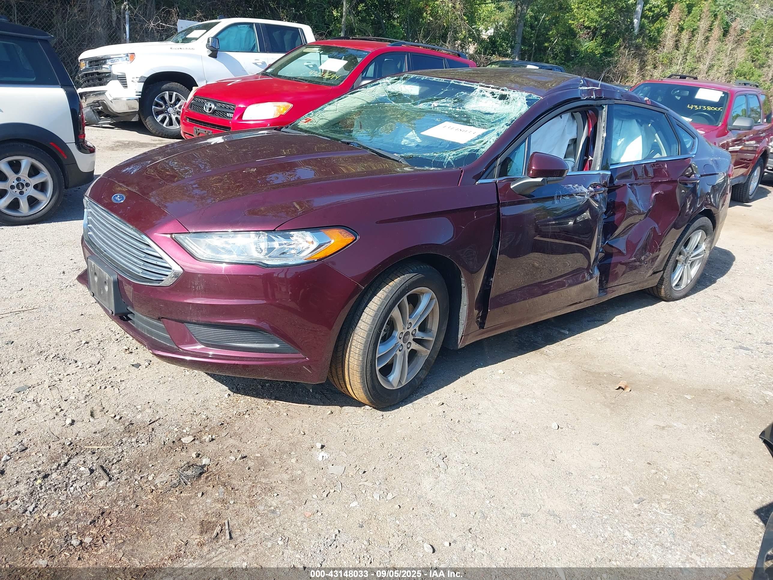 FORD FUSION image 2
