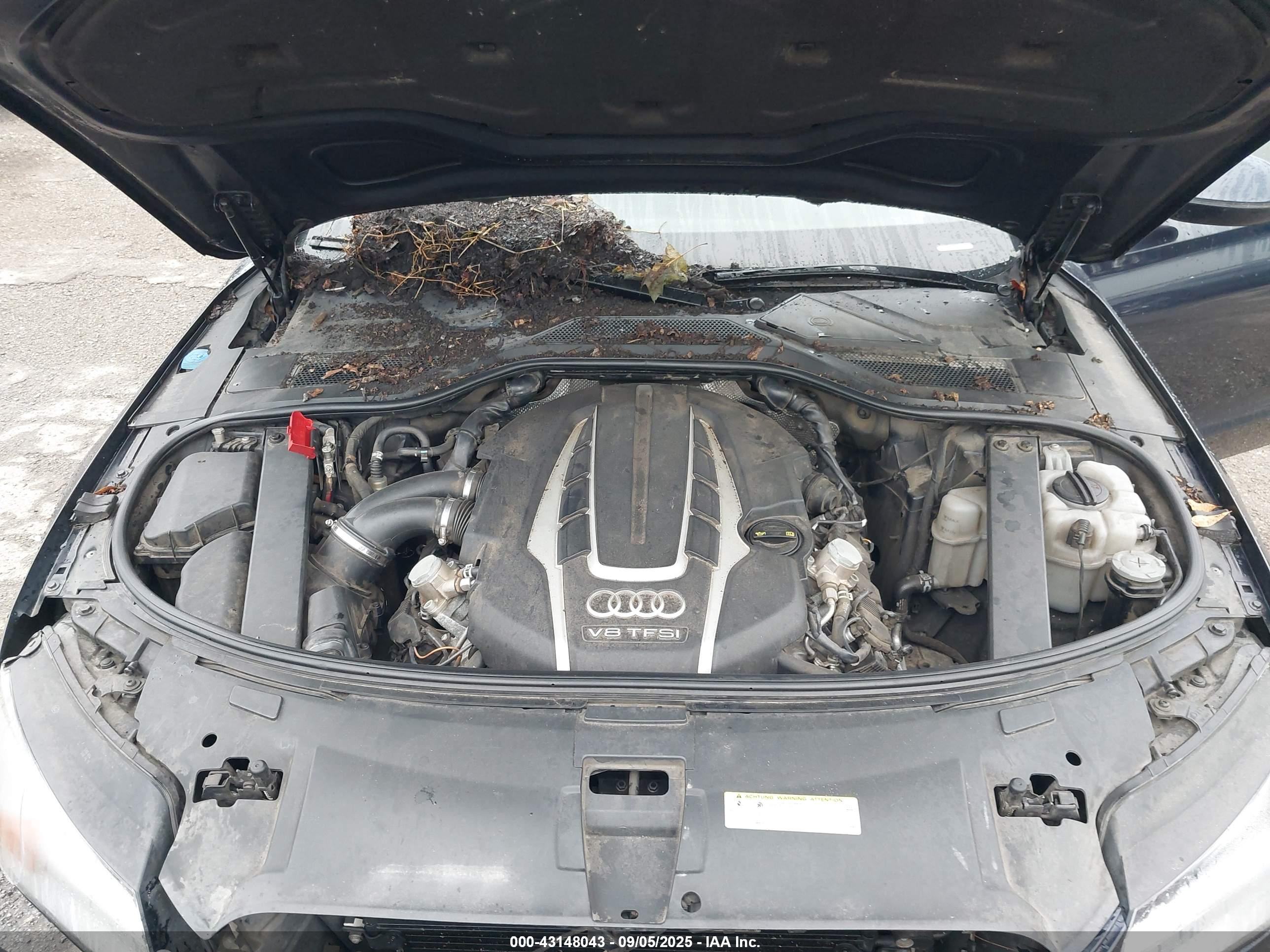 AUDI A8 image 10