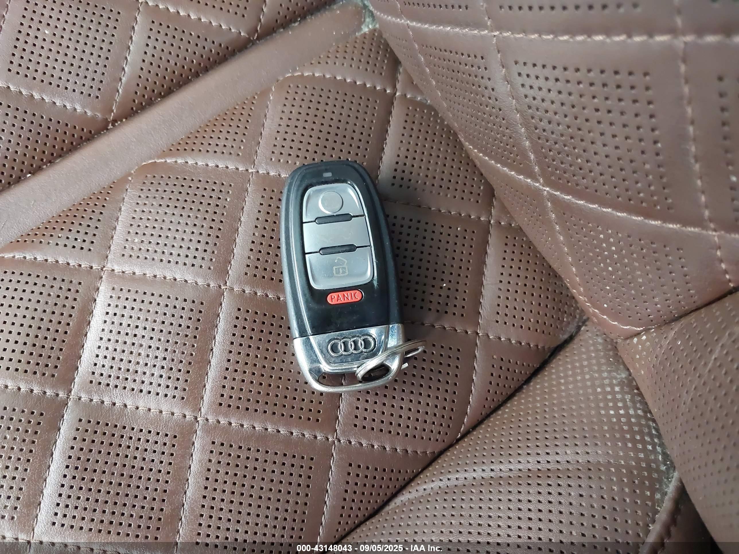 AUDI A8 image 11