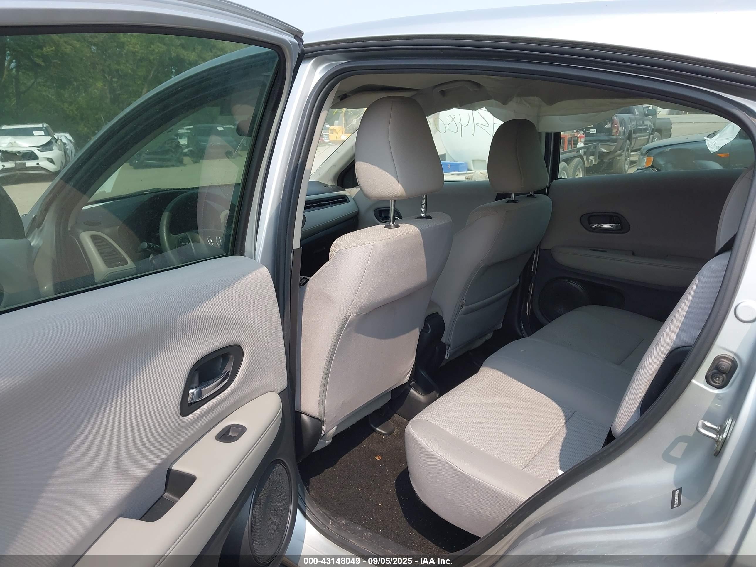 HONDA HR-V image 8