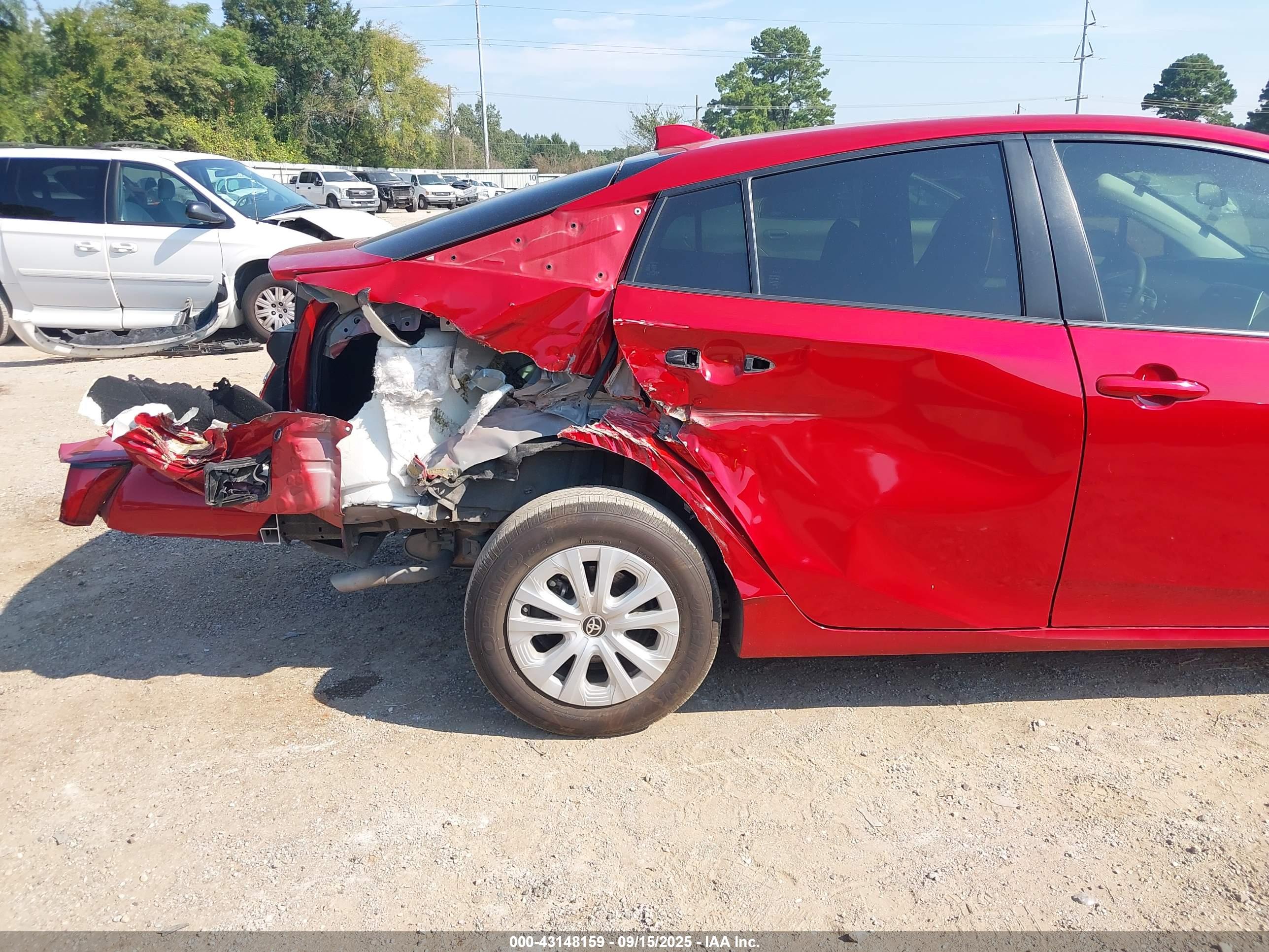 TOYOTA PRIUS image 6