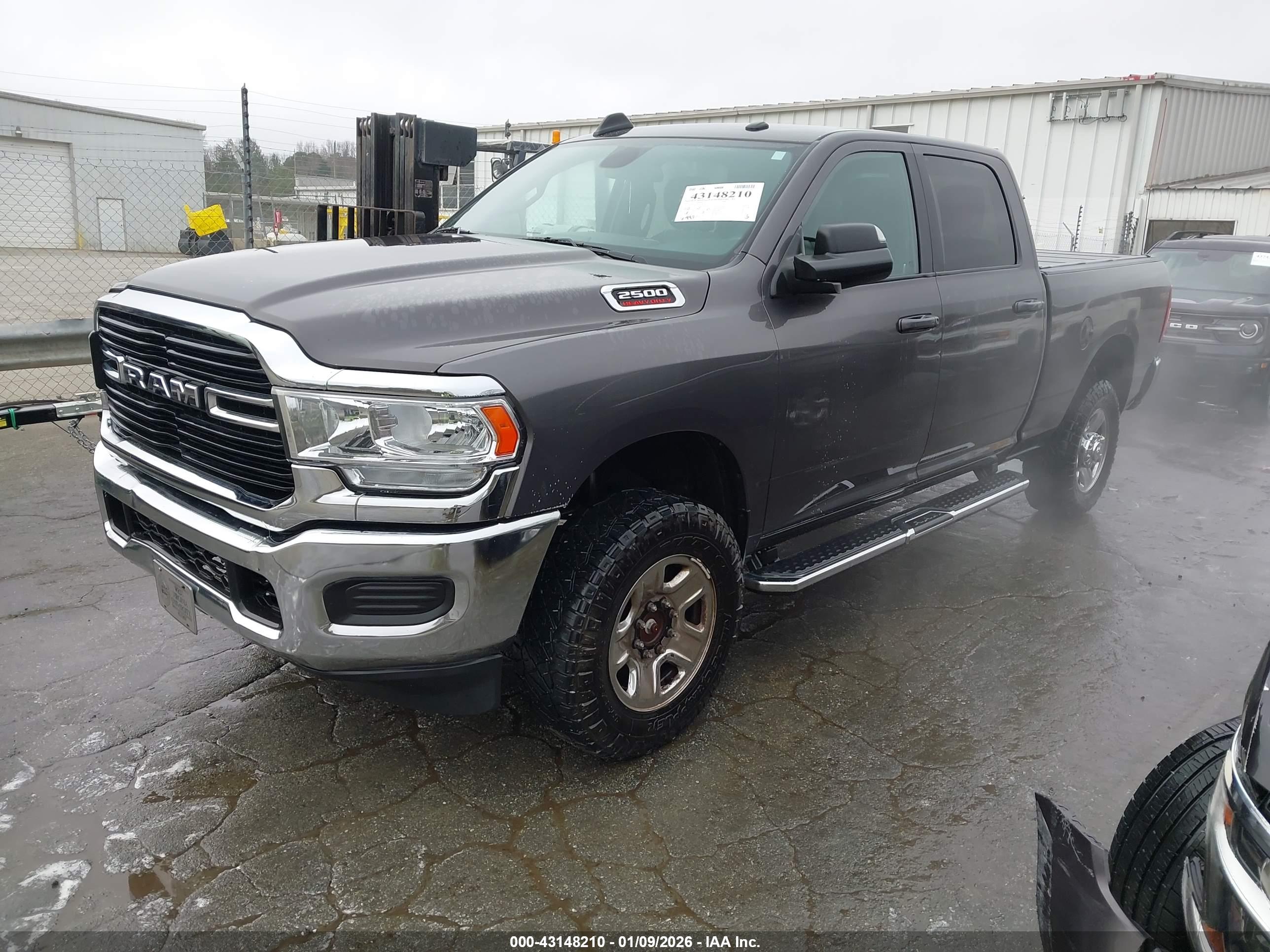 RAM 2500 image 2