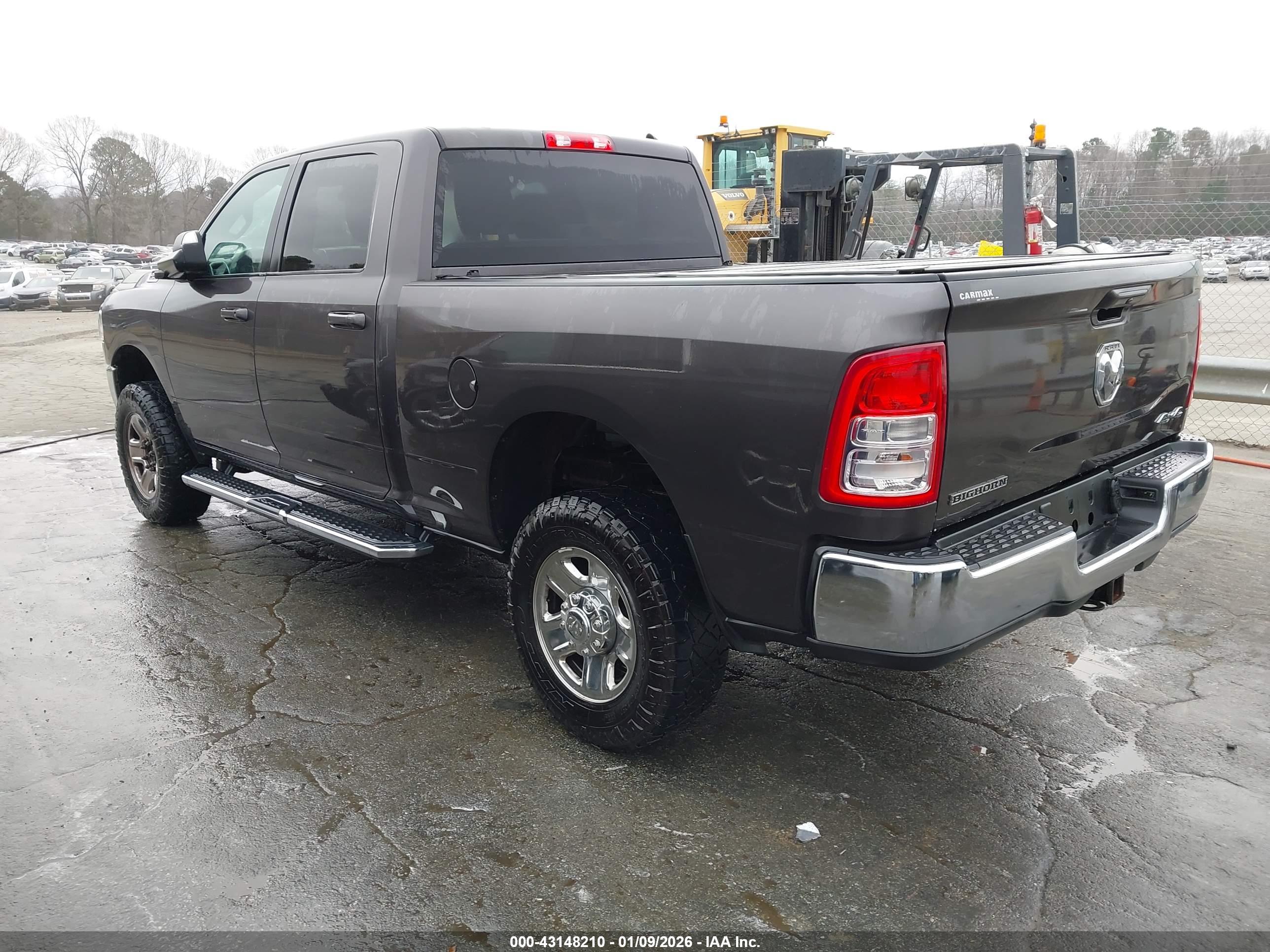 RAM 2500 image 3