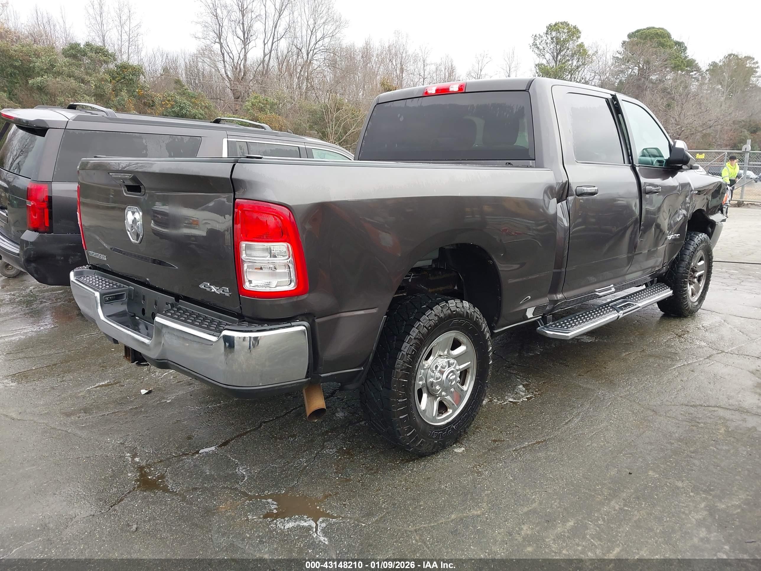 RAM 2500 image 4