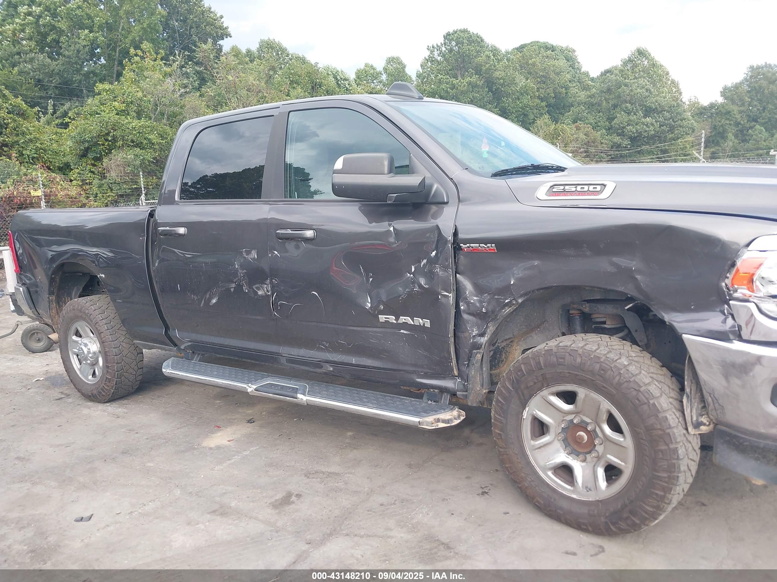 RAM 2500 image 6