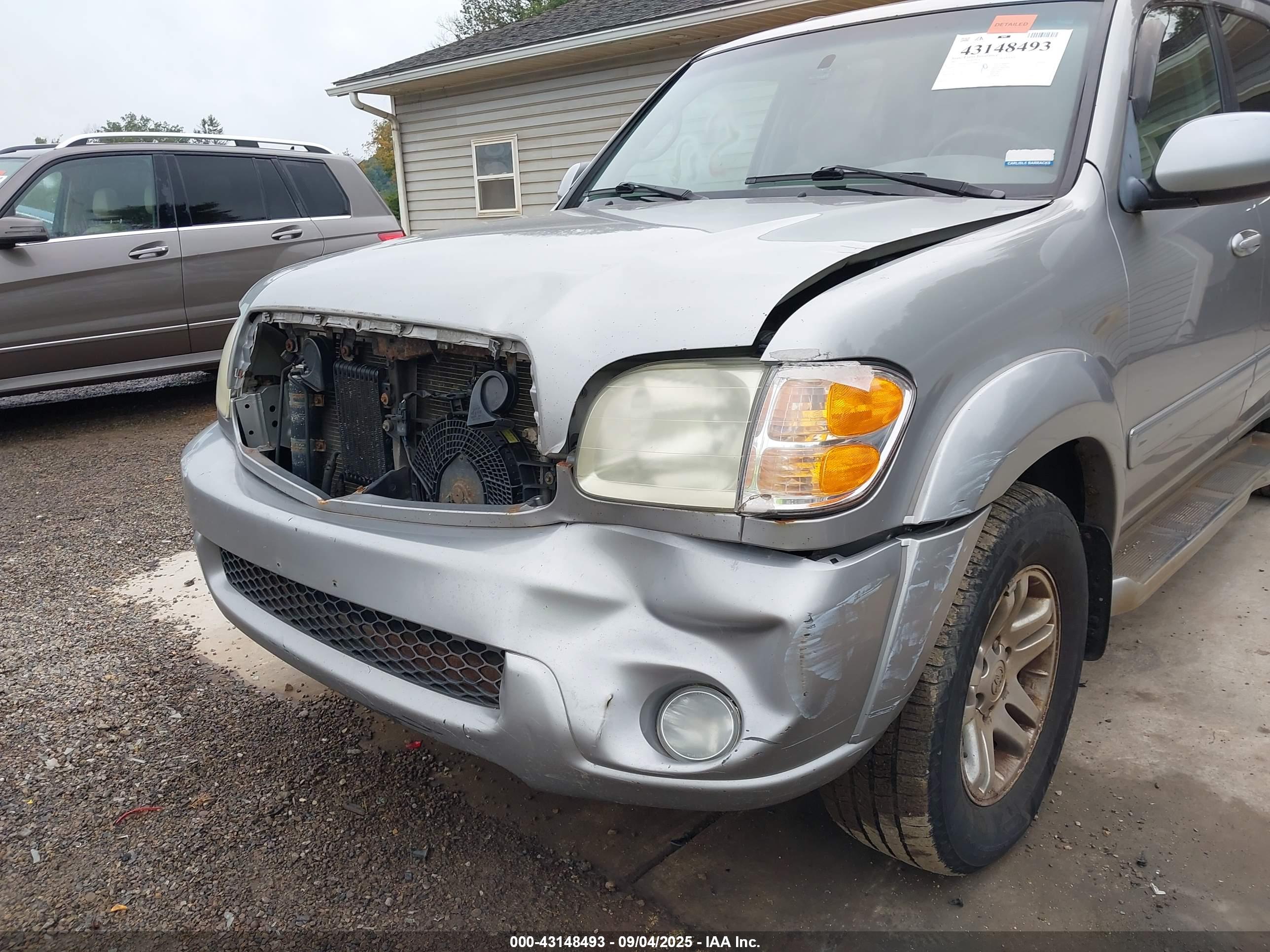 TOYOTA SEQUOIA image 6