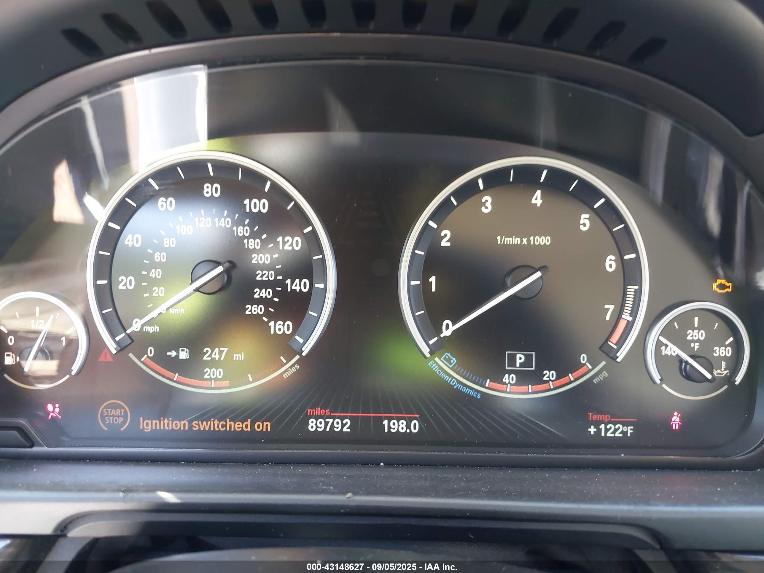 BMW 550I image 7