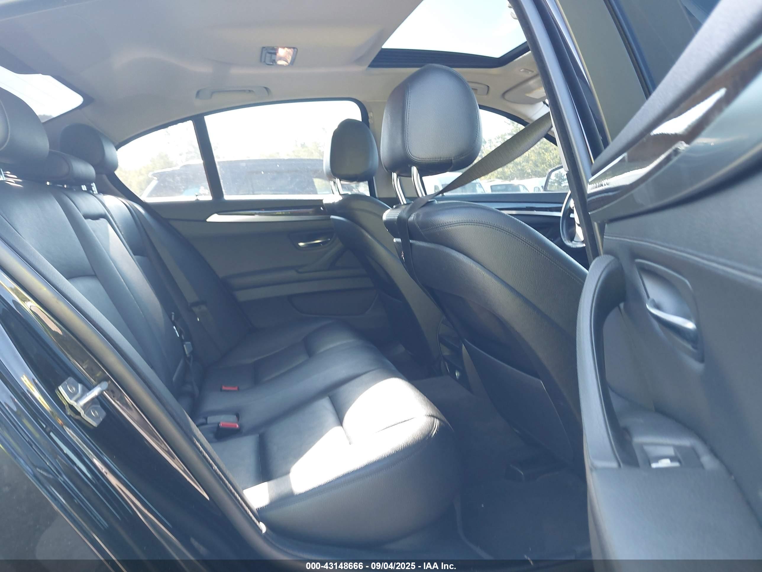 BMW 535I image 8