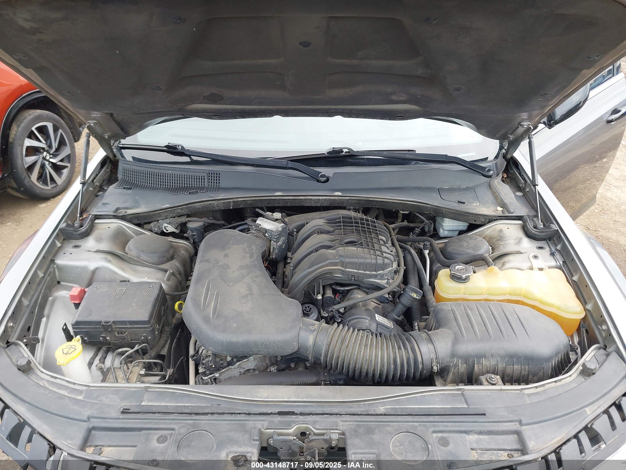 CHRYSLER 300 image 10