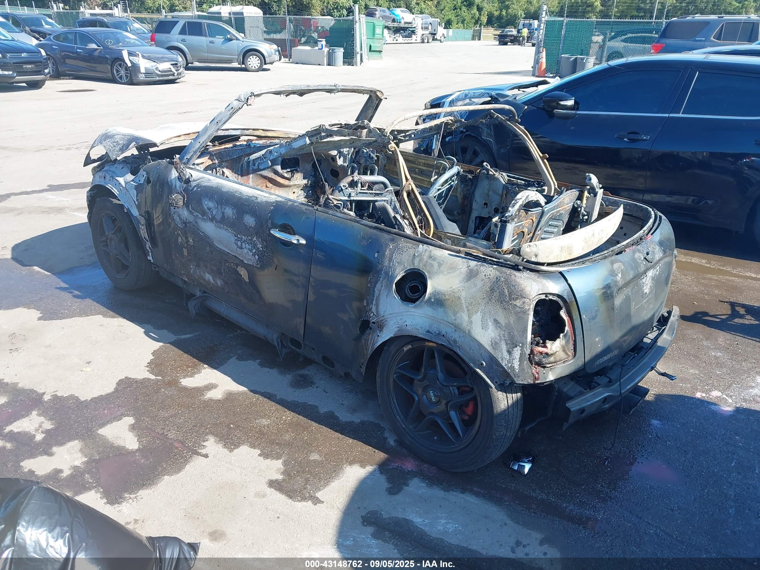 MINI COOPER image 3