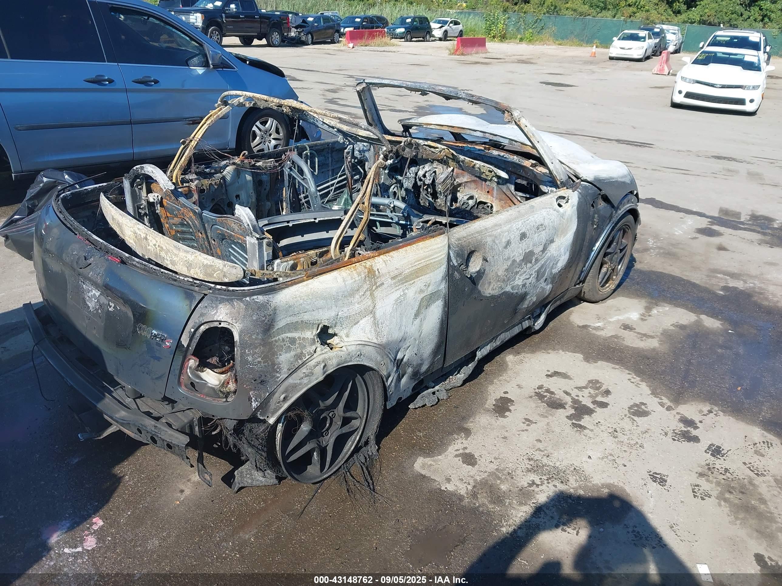 MINI COOPER image 4