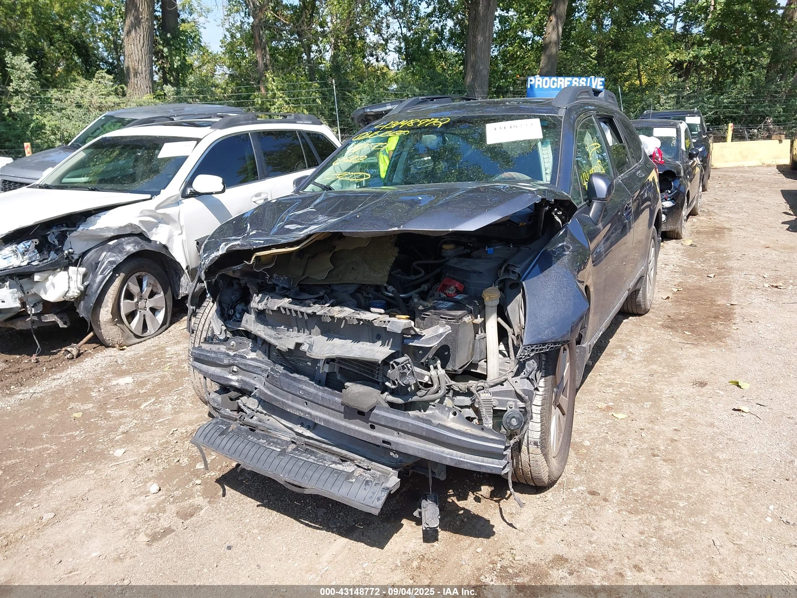 SUBARU OUTBACK image 2