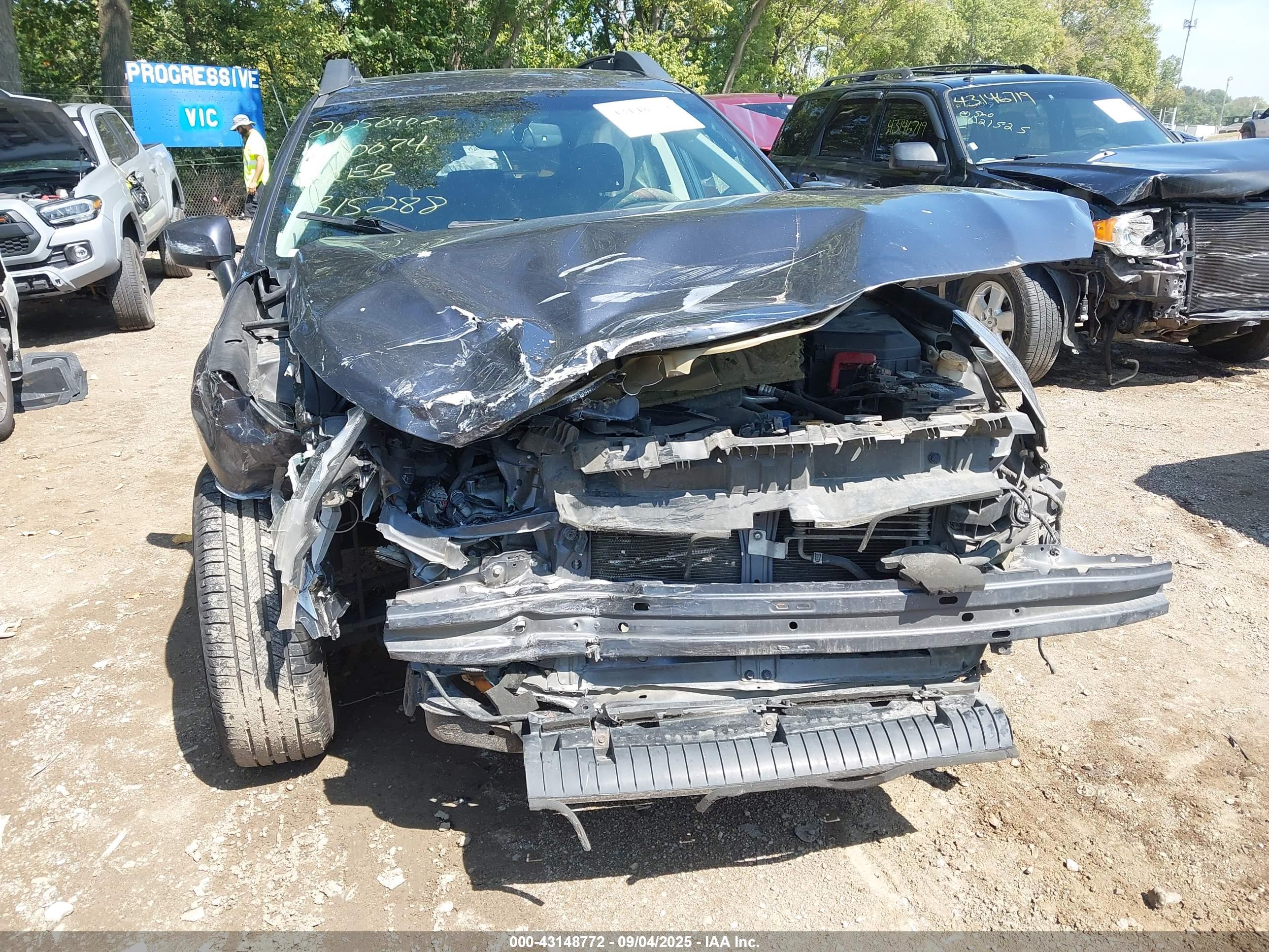 SUBARU OUTBACK image 6