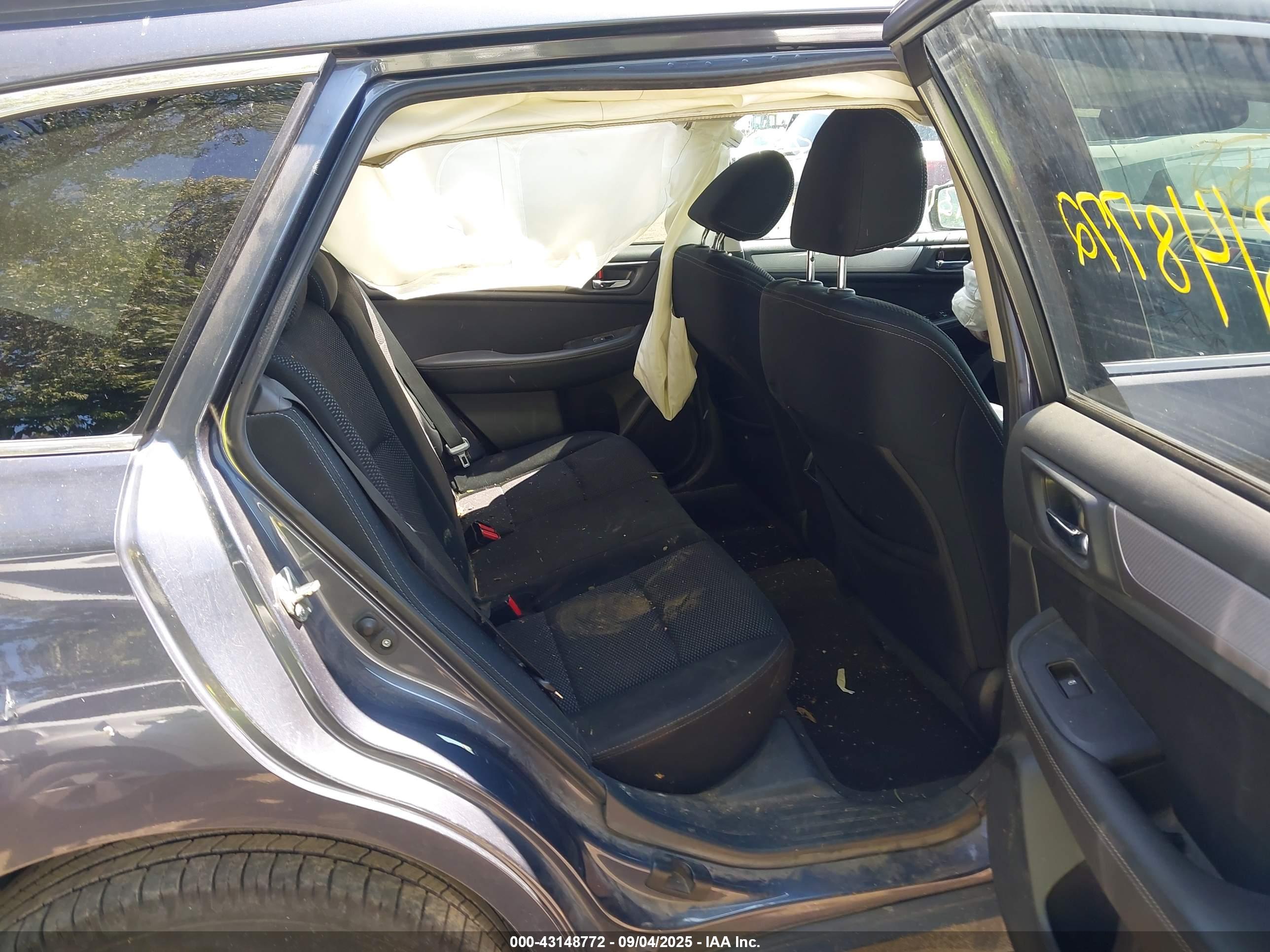 SUBARU OUTBACK image 8