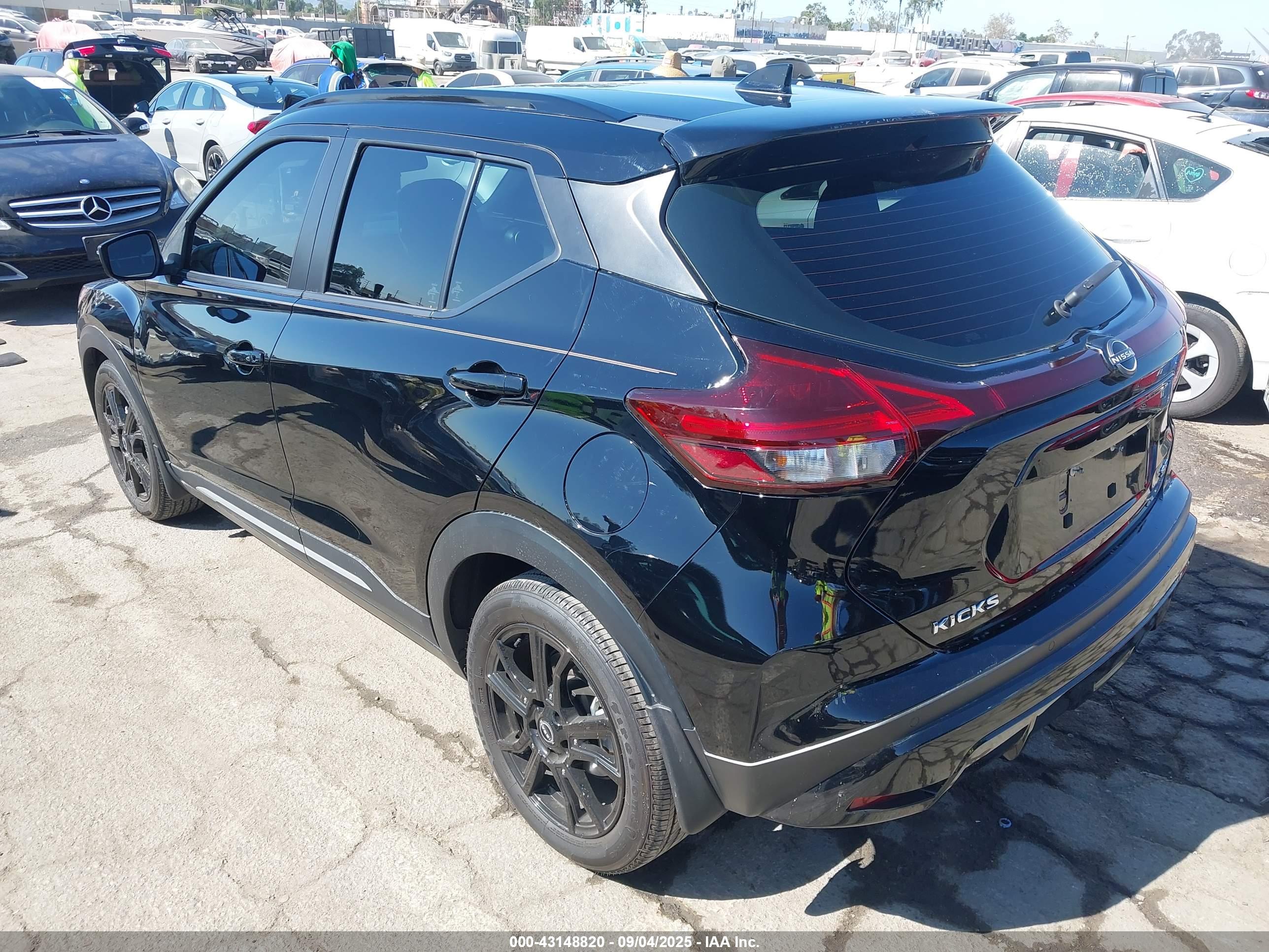 NISSAN KICKS image 3