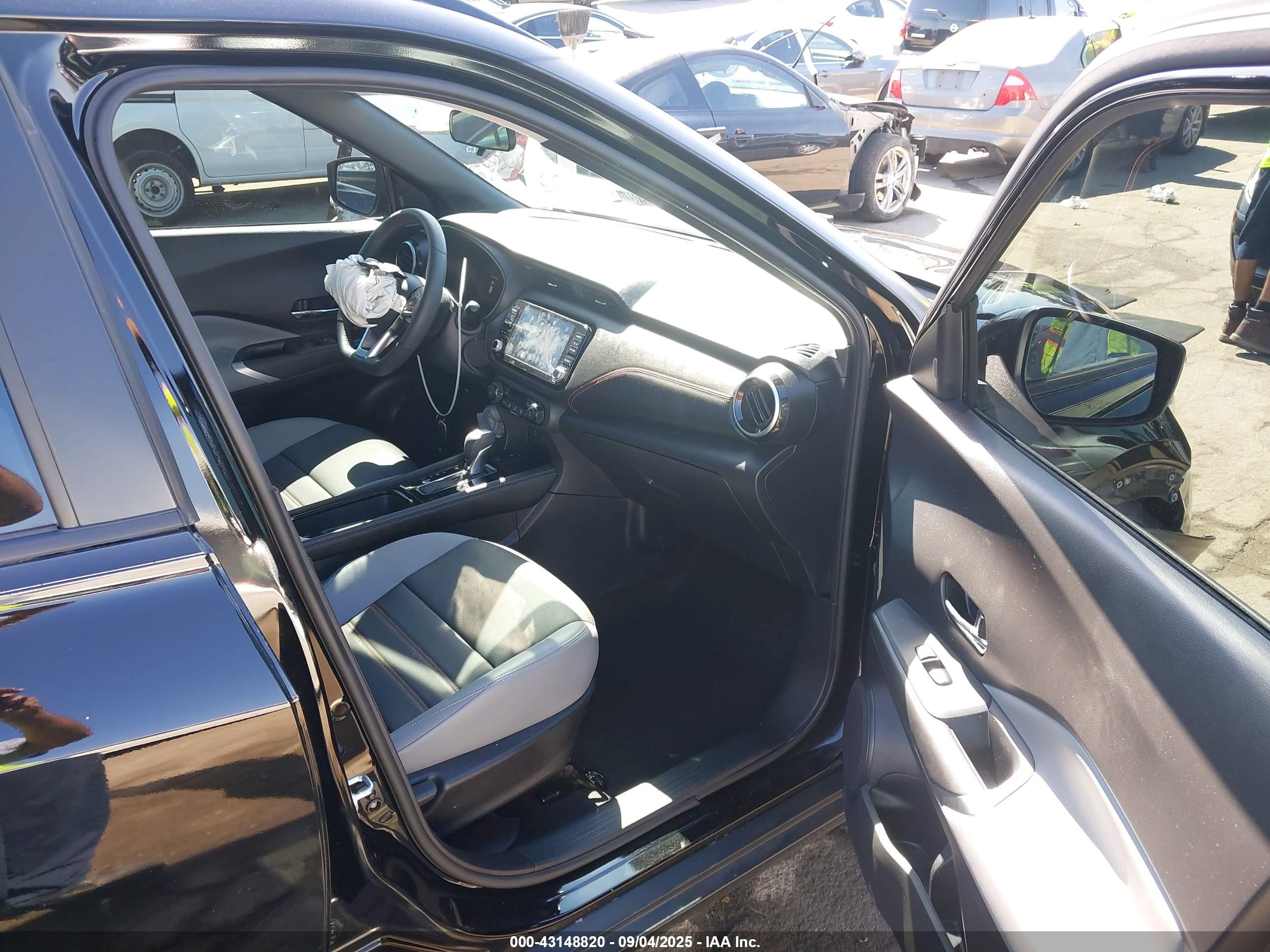 NISSAN KICKS image 5