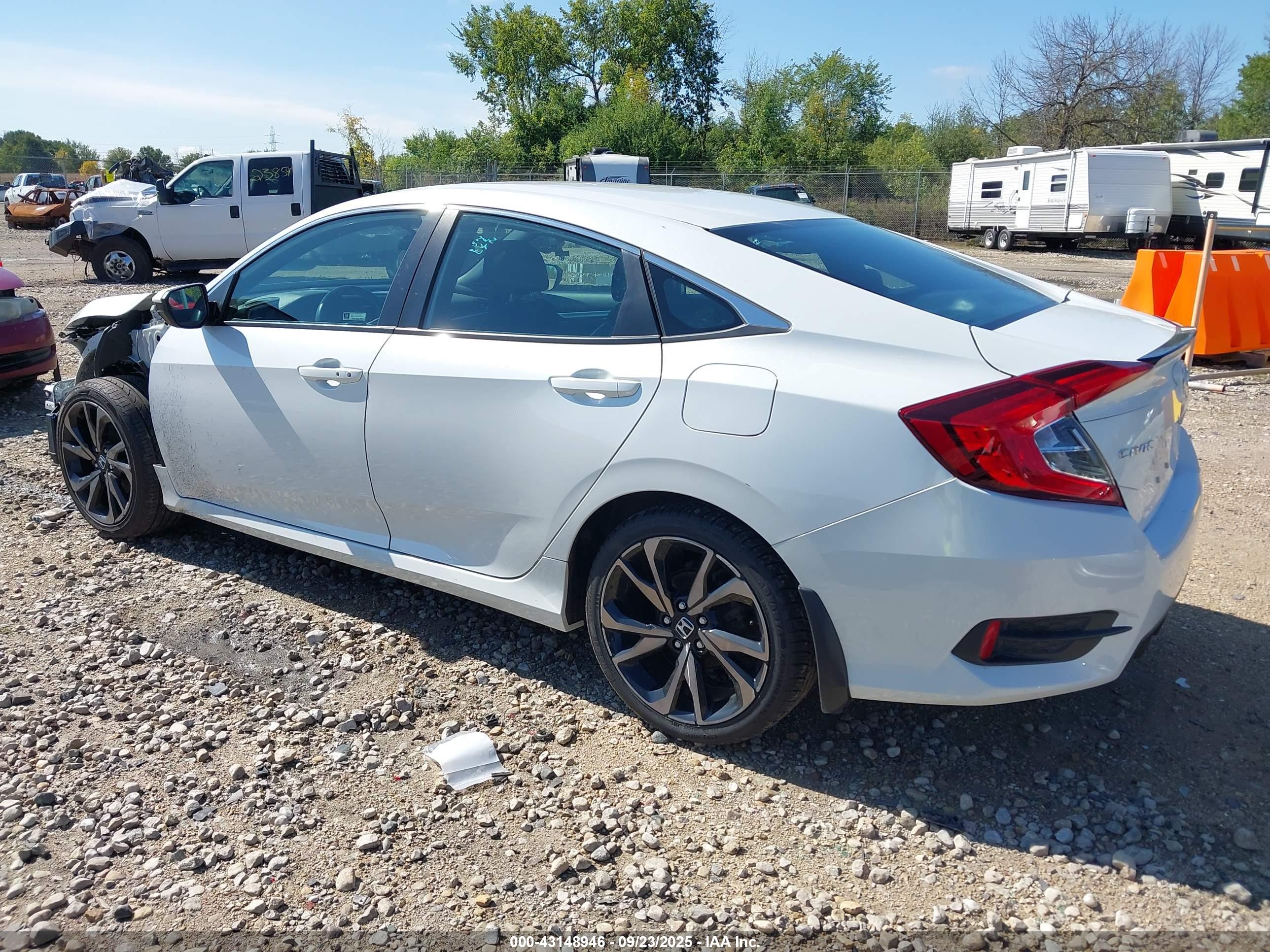 HONDA CIVIC image 3