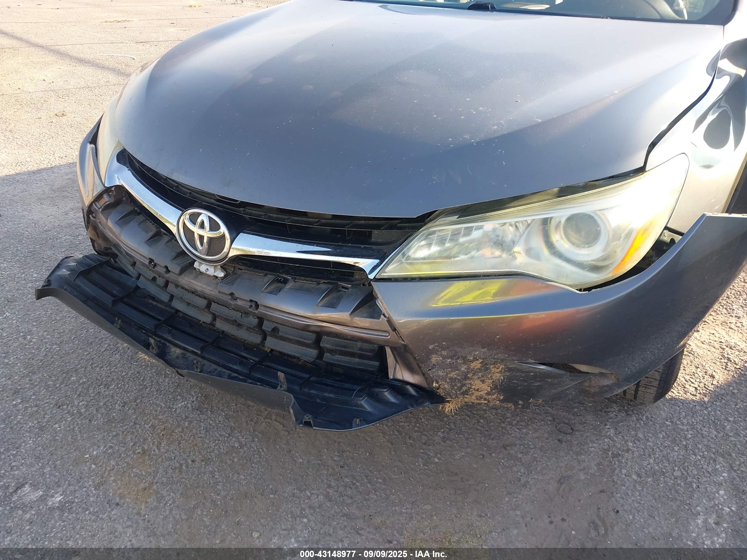 TOYOTA CAMRY image 6