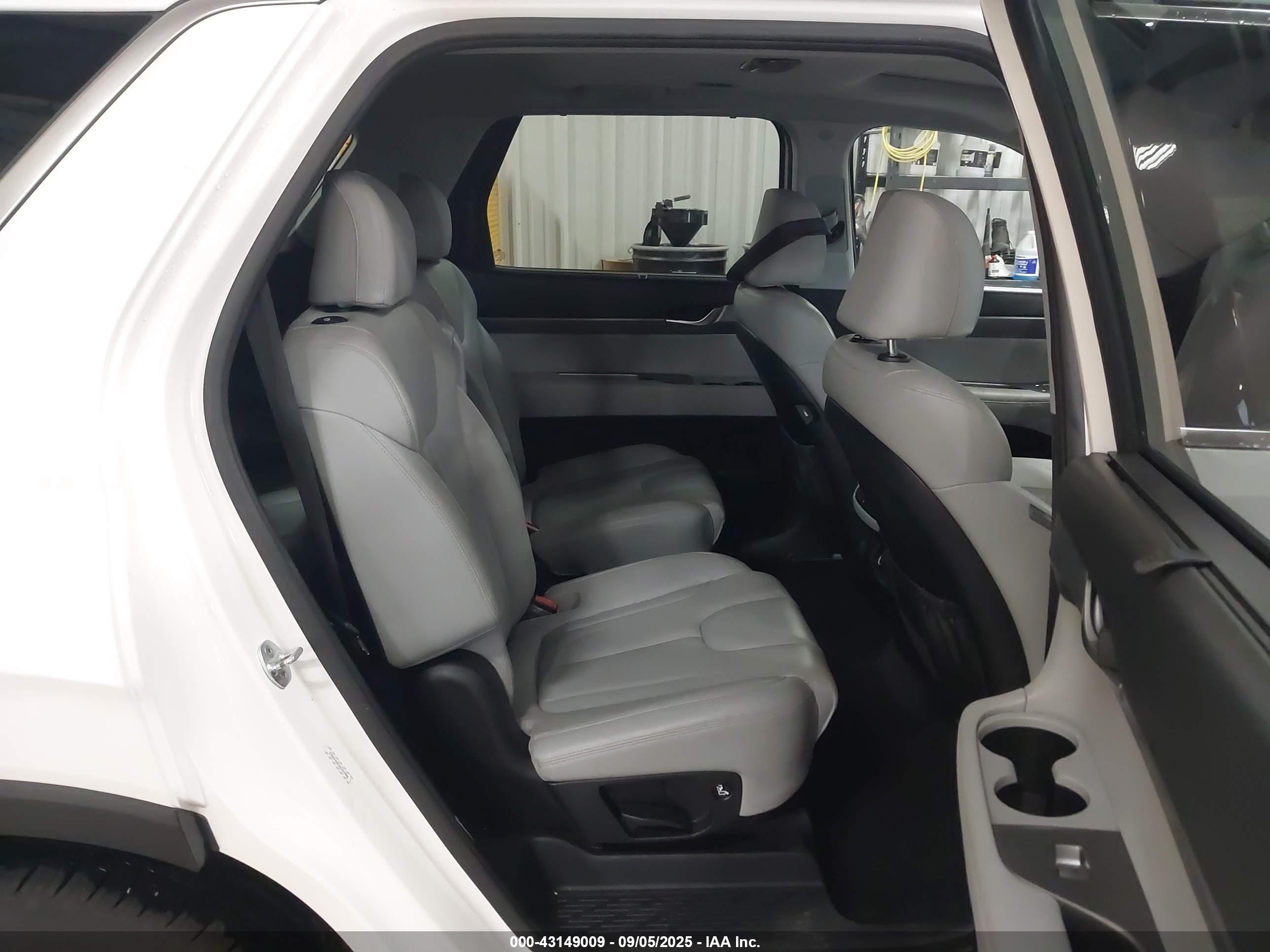 HYUNDAI PALISADE image 8