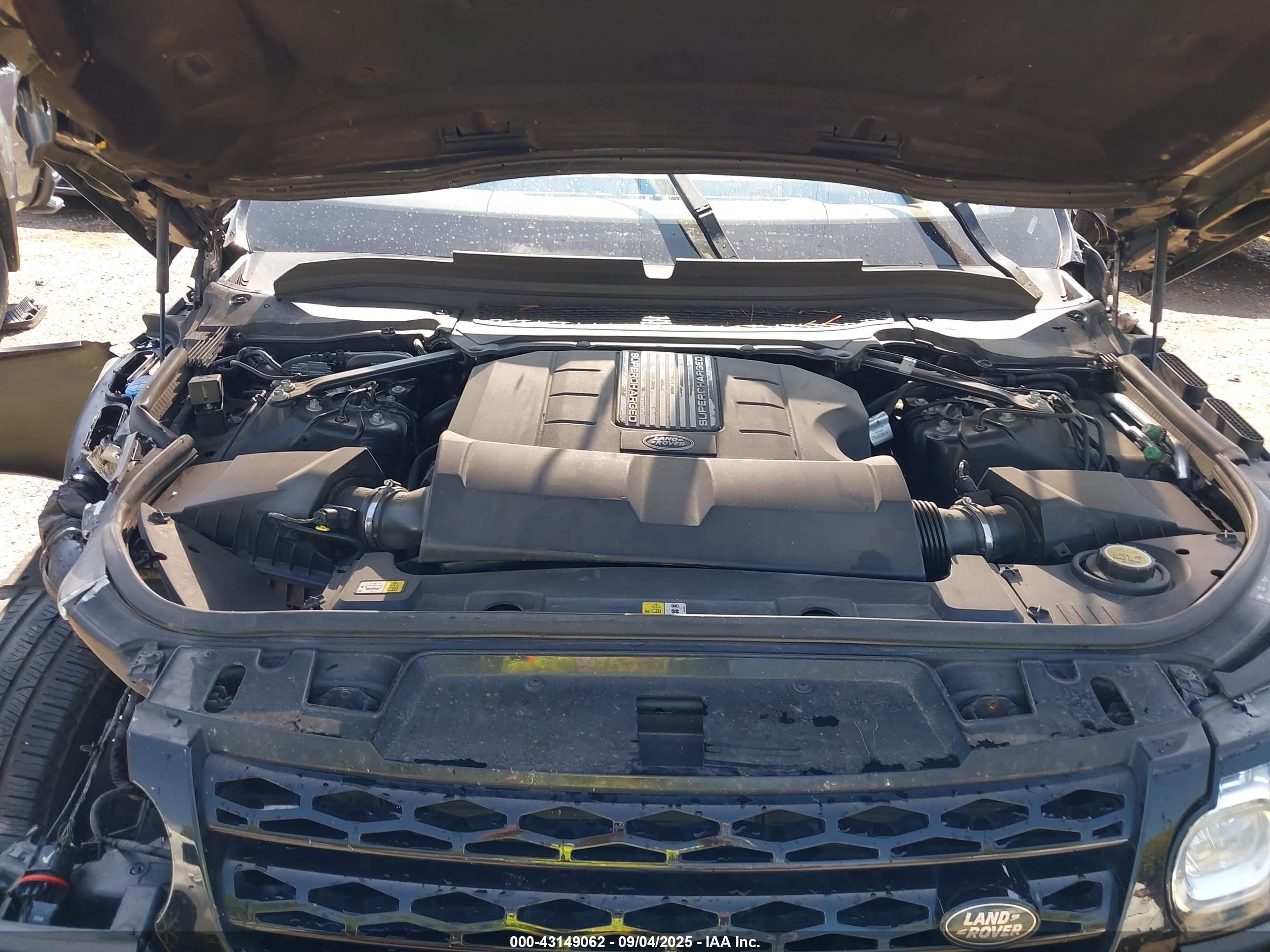 LAND ROVER image 10