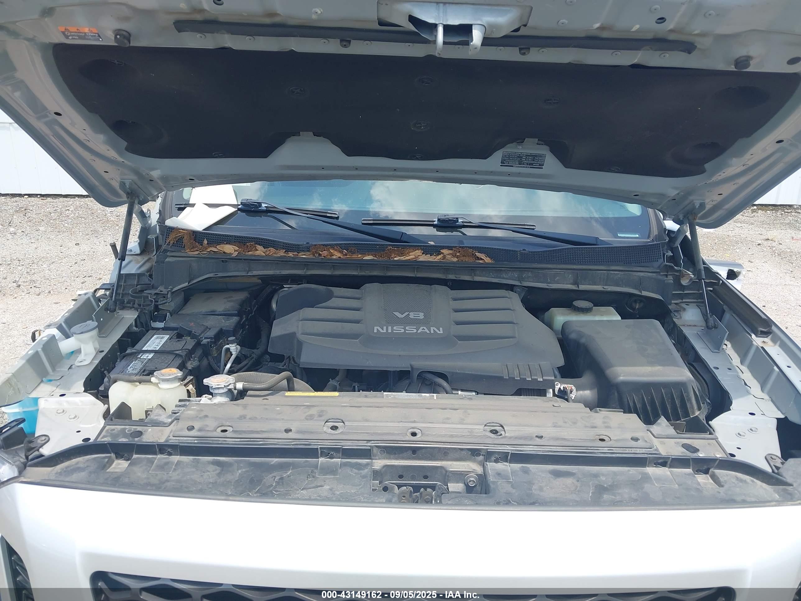 NISSAN TITAN image 10