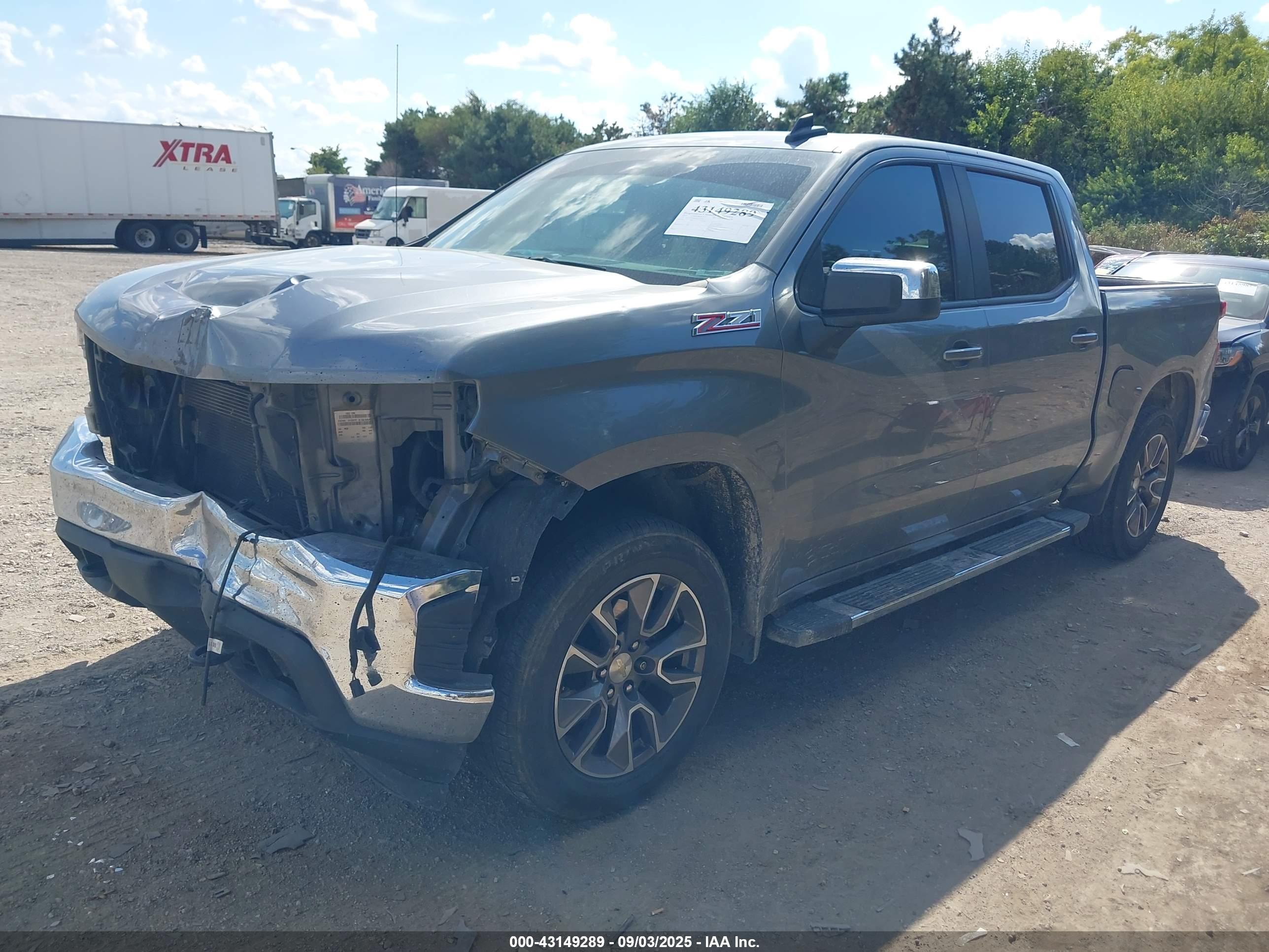 CHEVROLET SILVERADO image 2