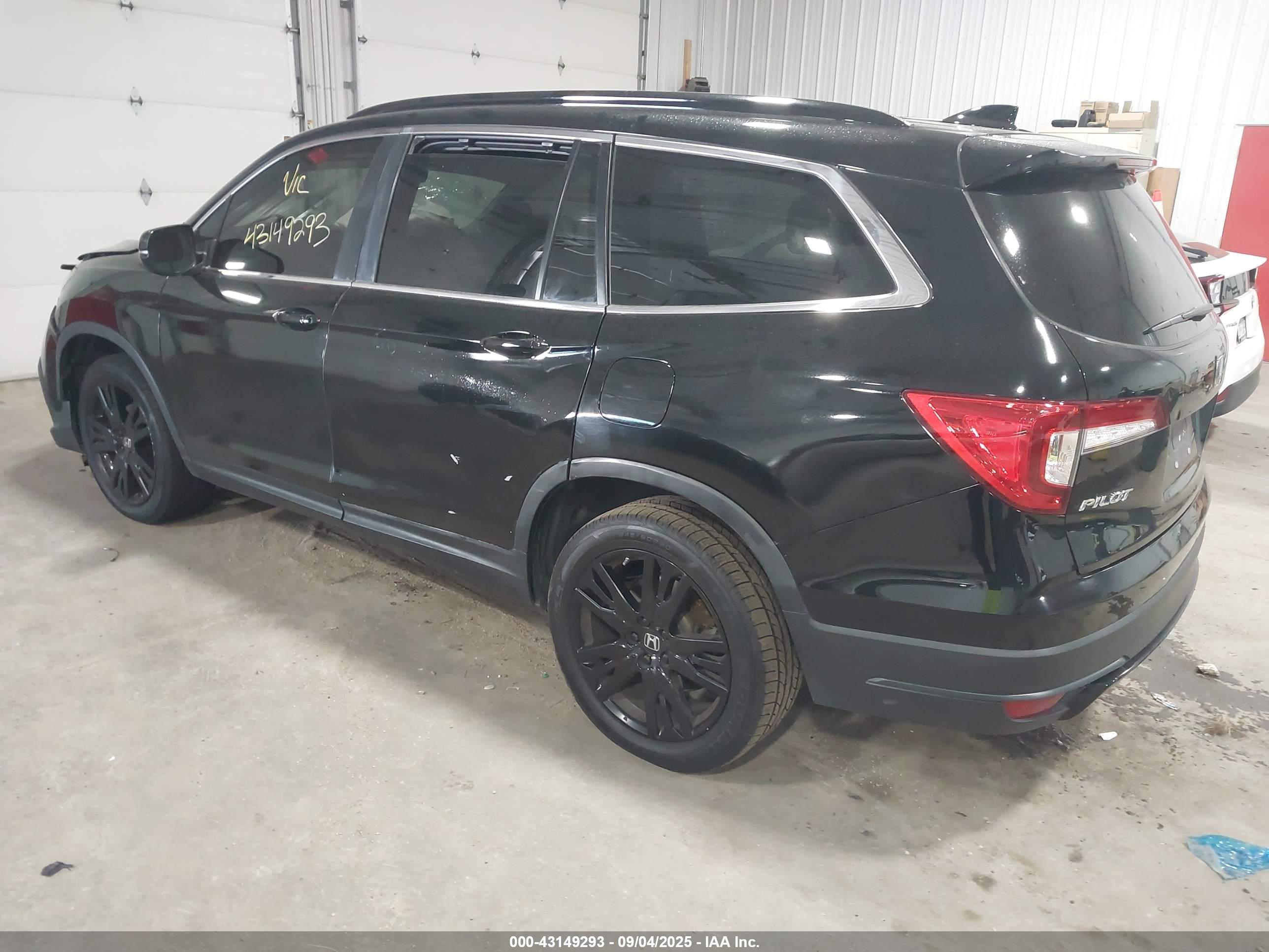 HONDA PILOT image 3
