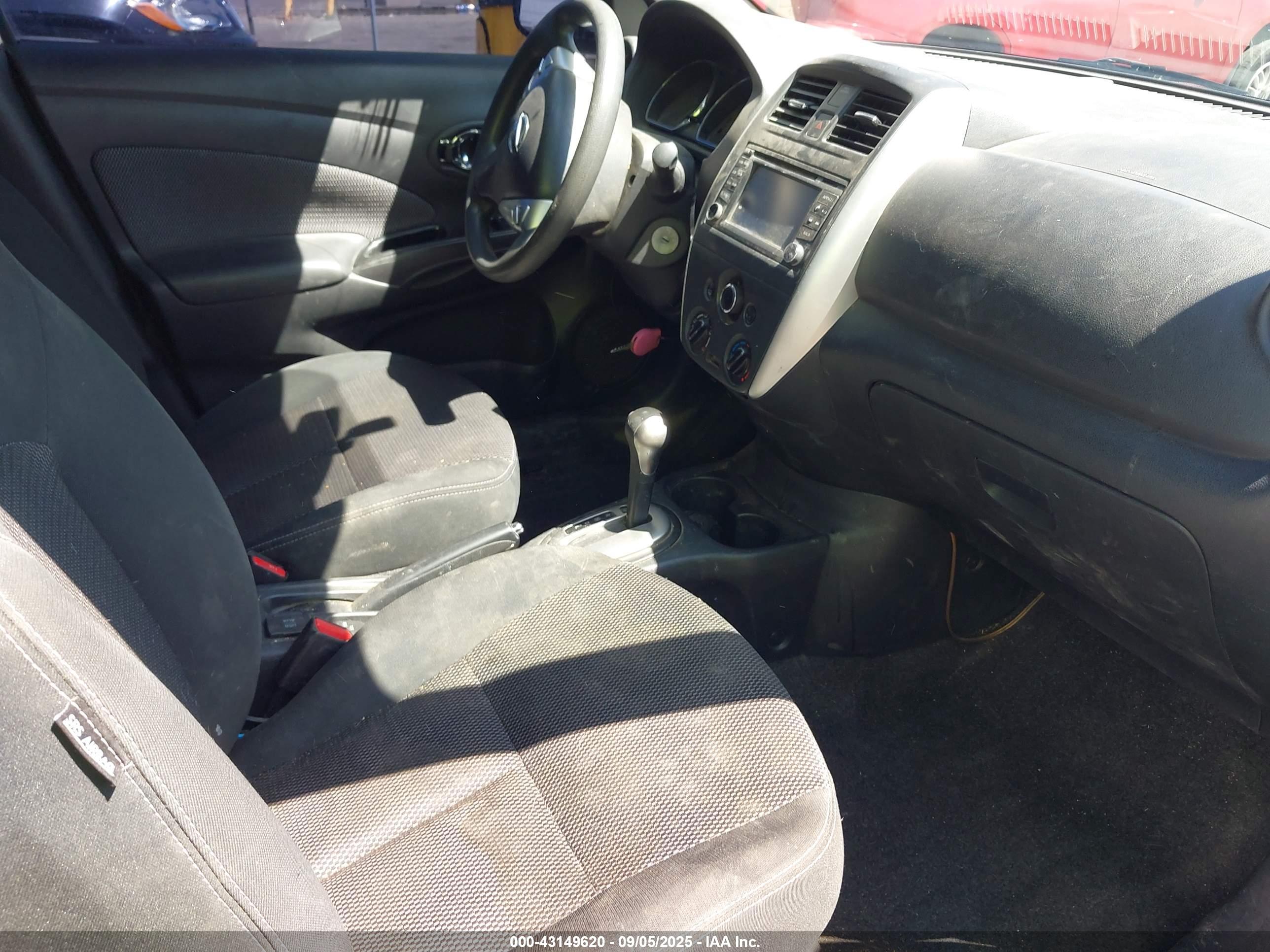 NISSAN VERSA image 5