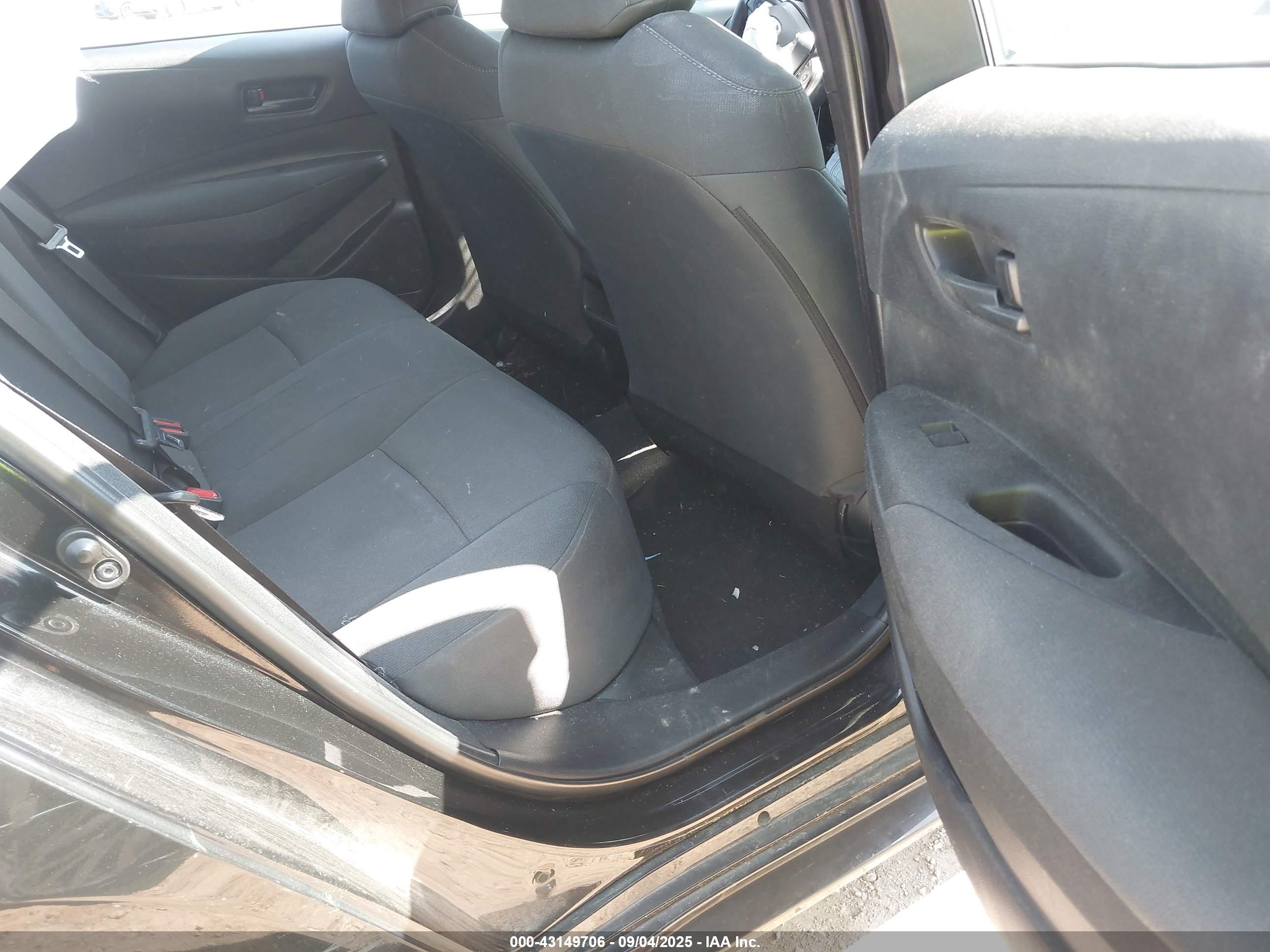 TOYOTA COROLLA image 8