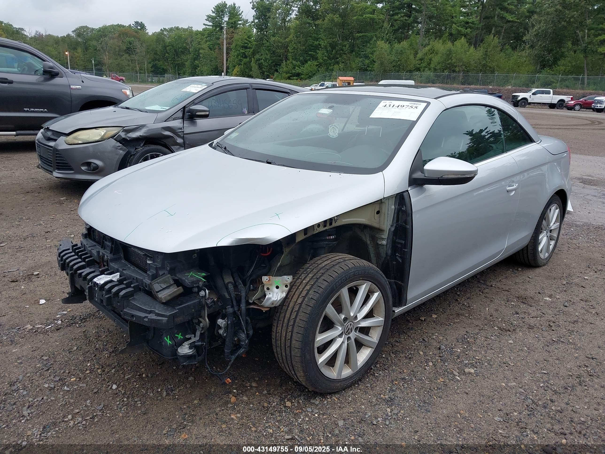 VOLKSWAGEN EOS image 2