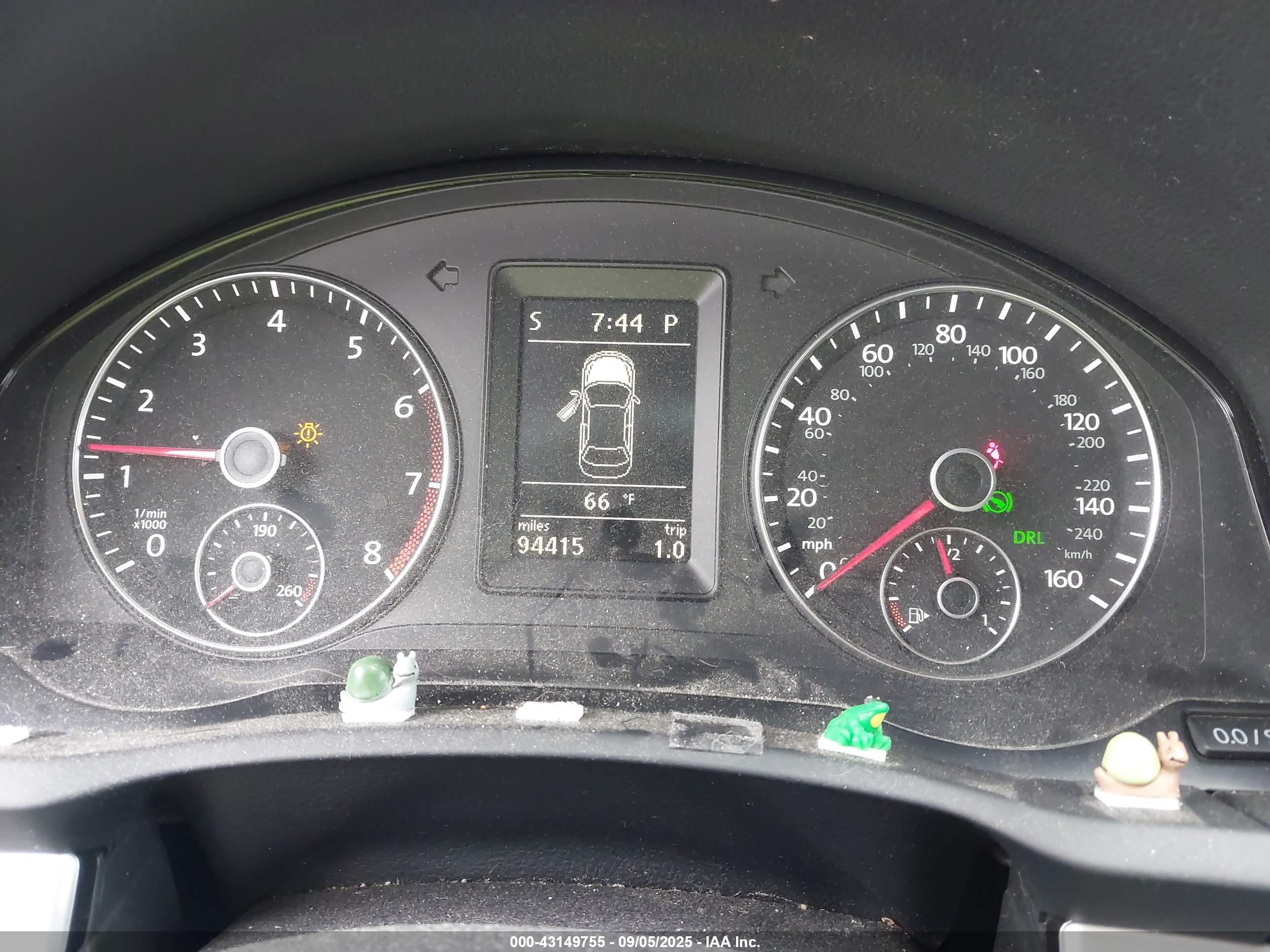 VOLKSWAGEN EOS image 7