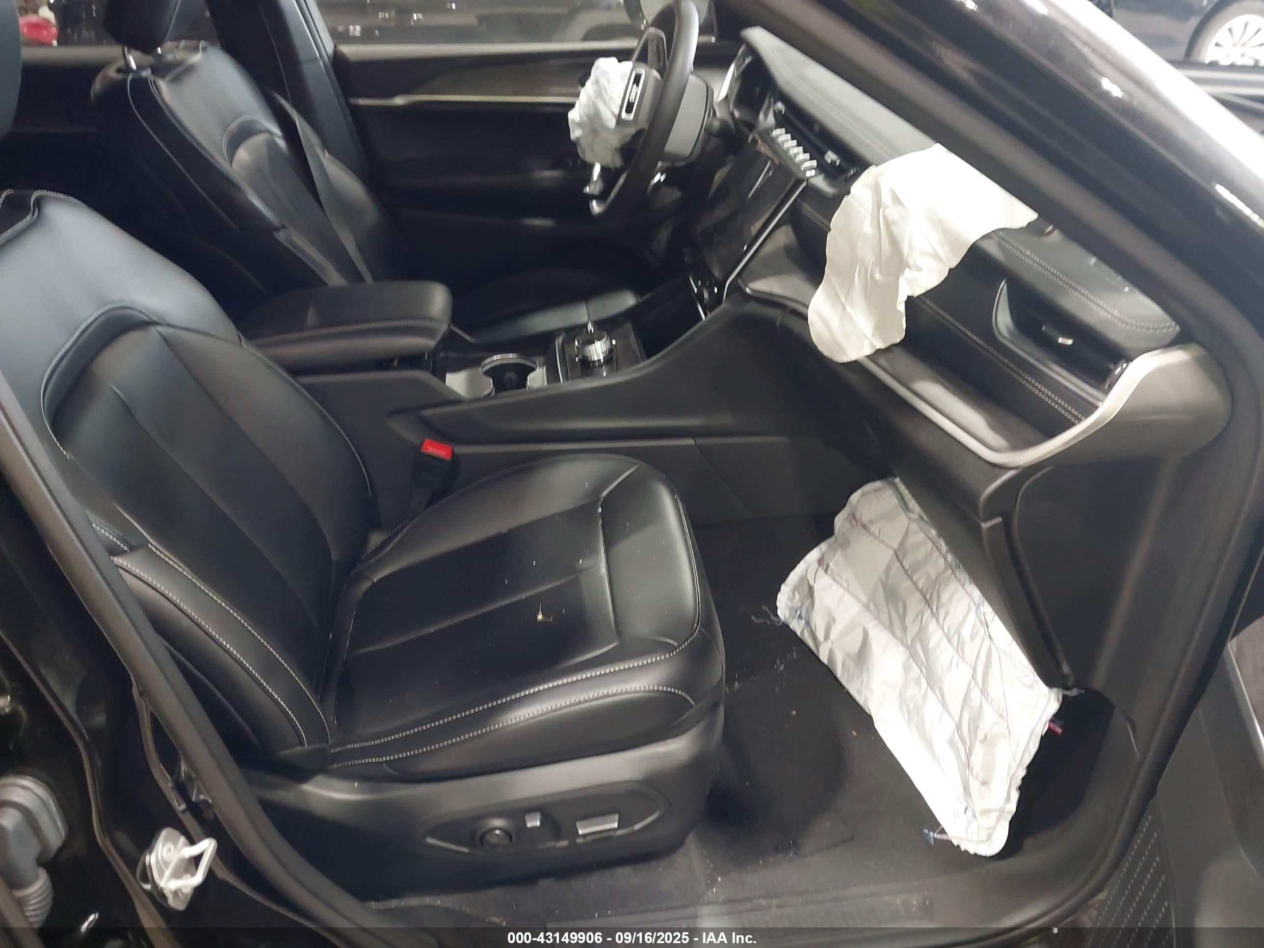 JEEP GRAND image 5