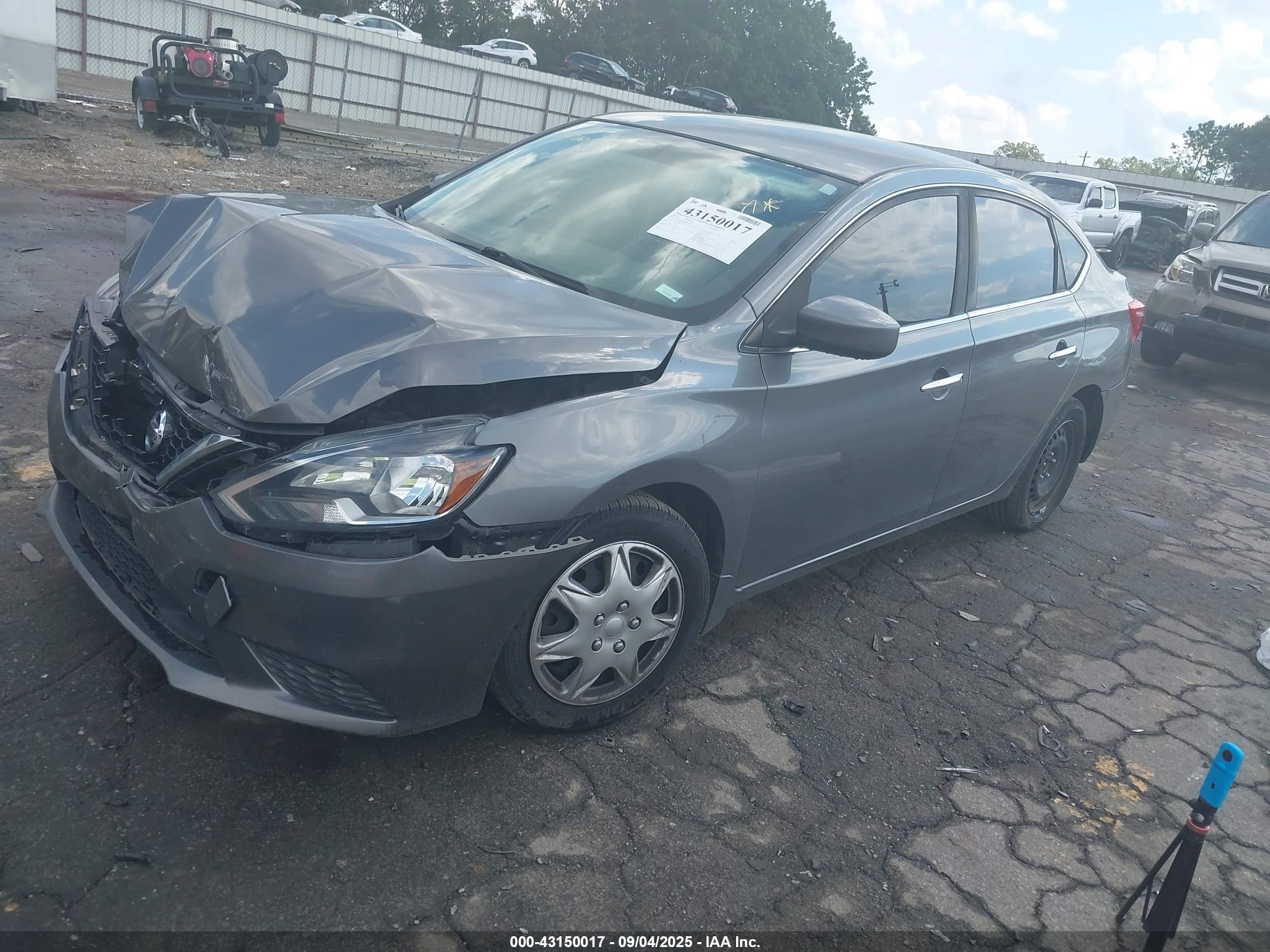NISSAN SENTRA image 2