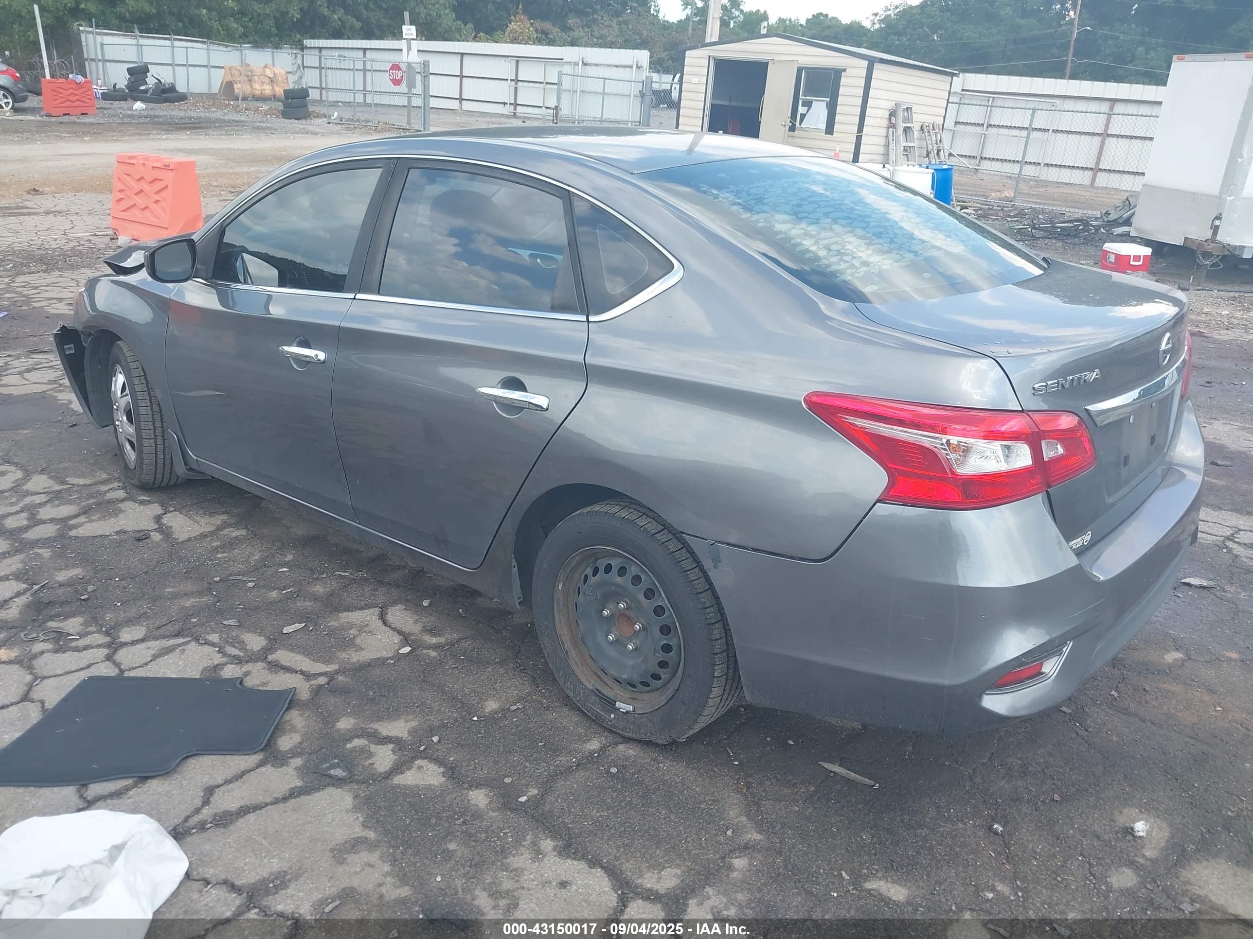 NISSAN SENTRA image 3