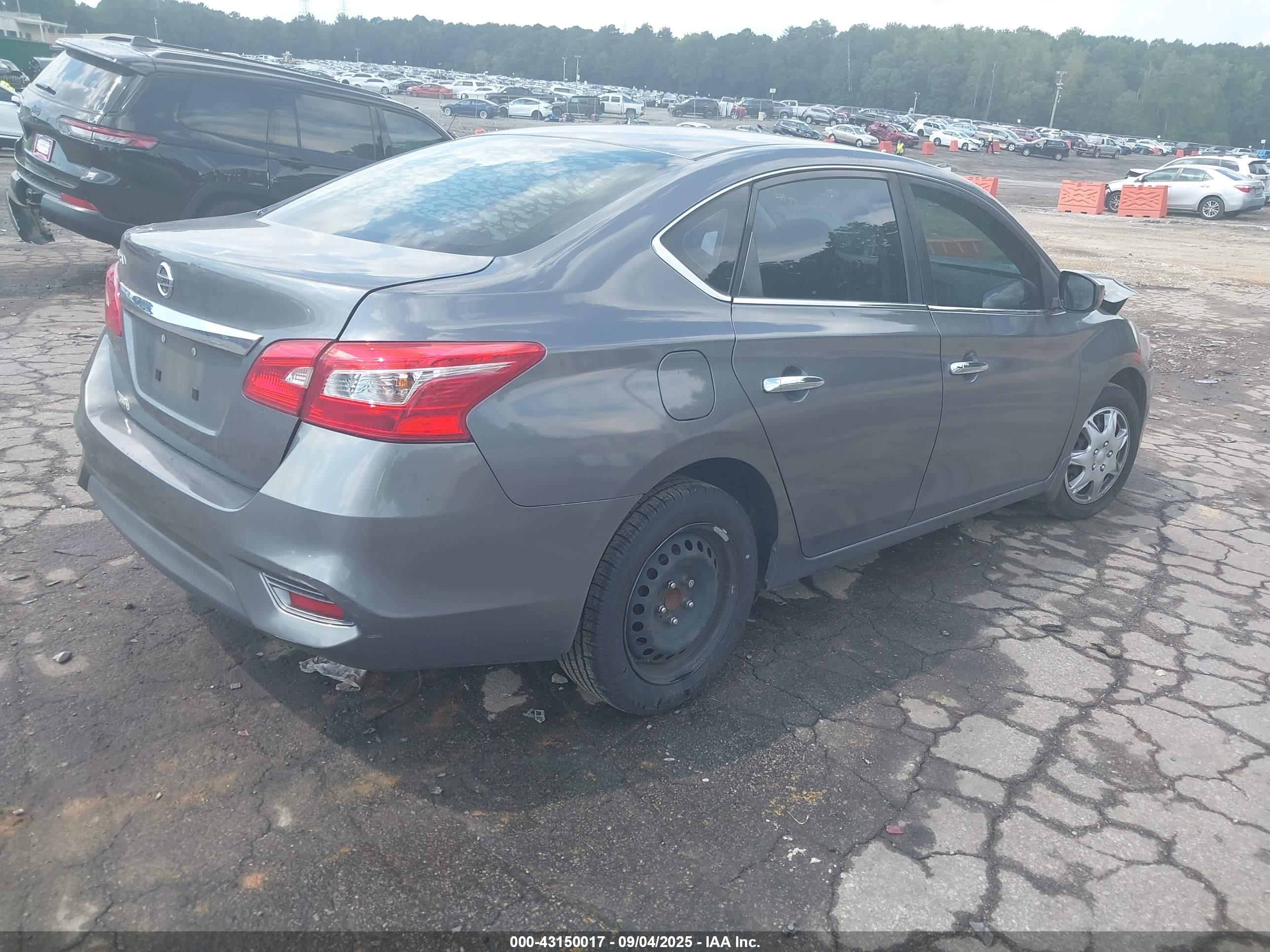 NISSAN SENTRA image 4