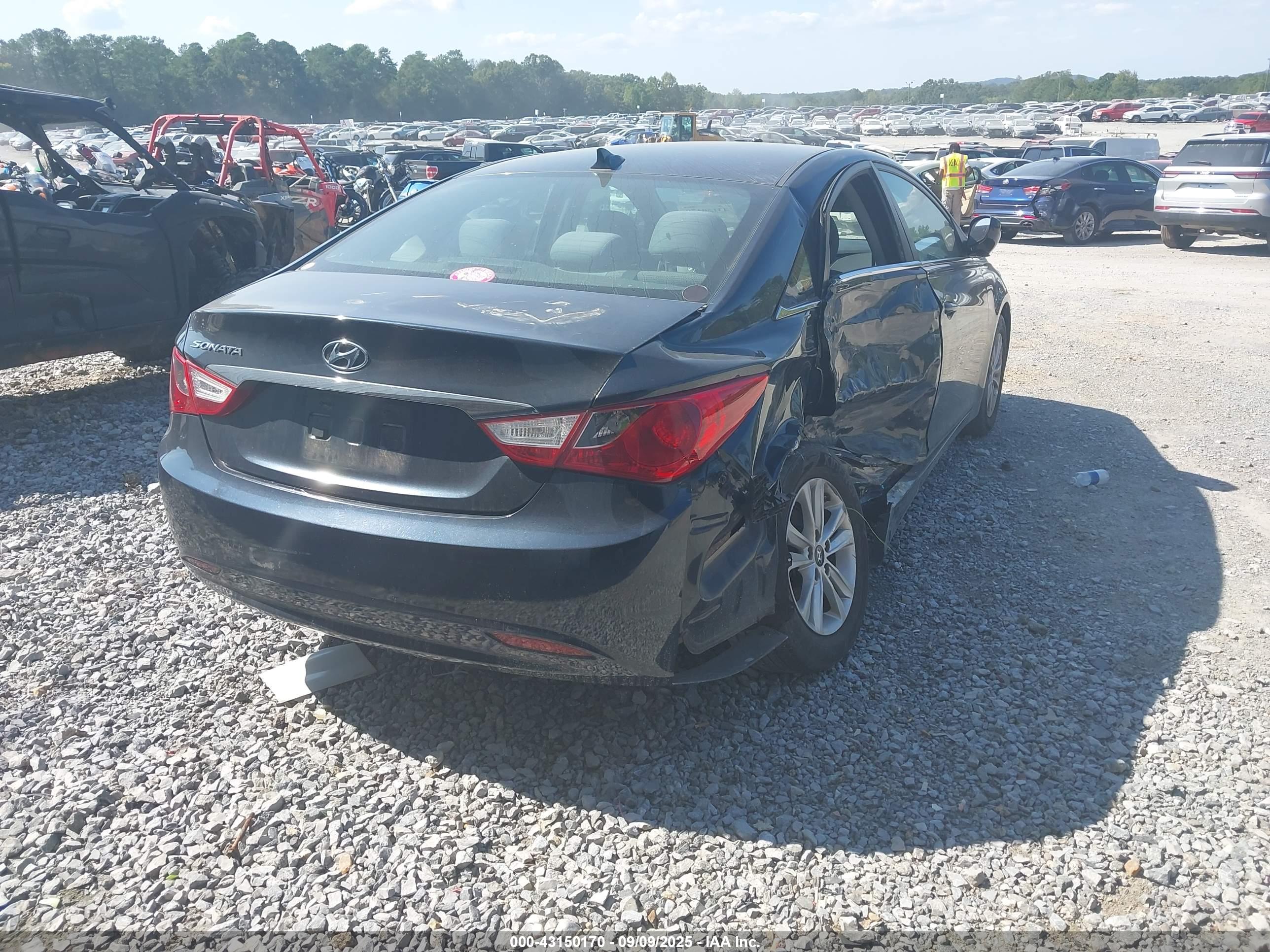 HYUNDAI SONATA image 4