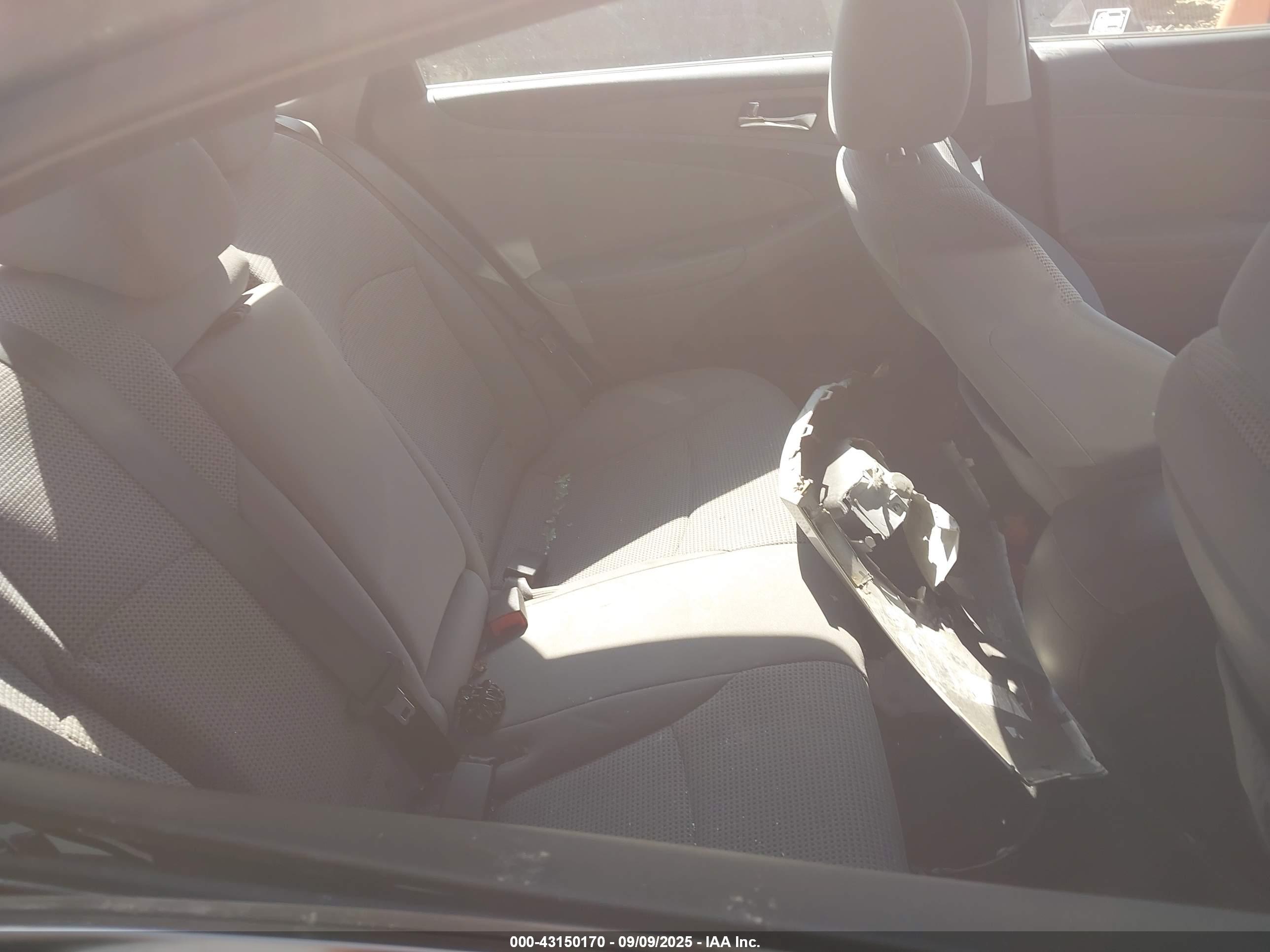 HYUNDAI SONATA image 8