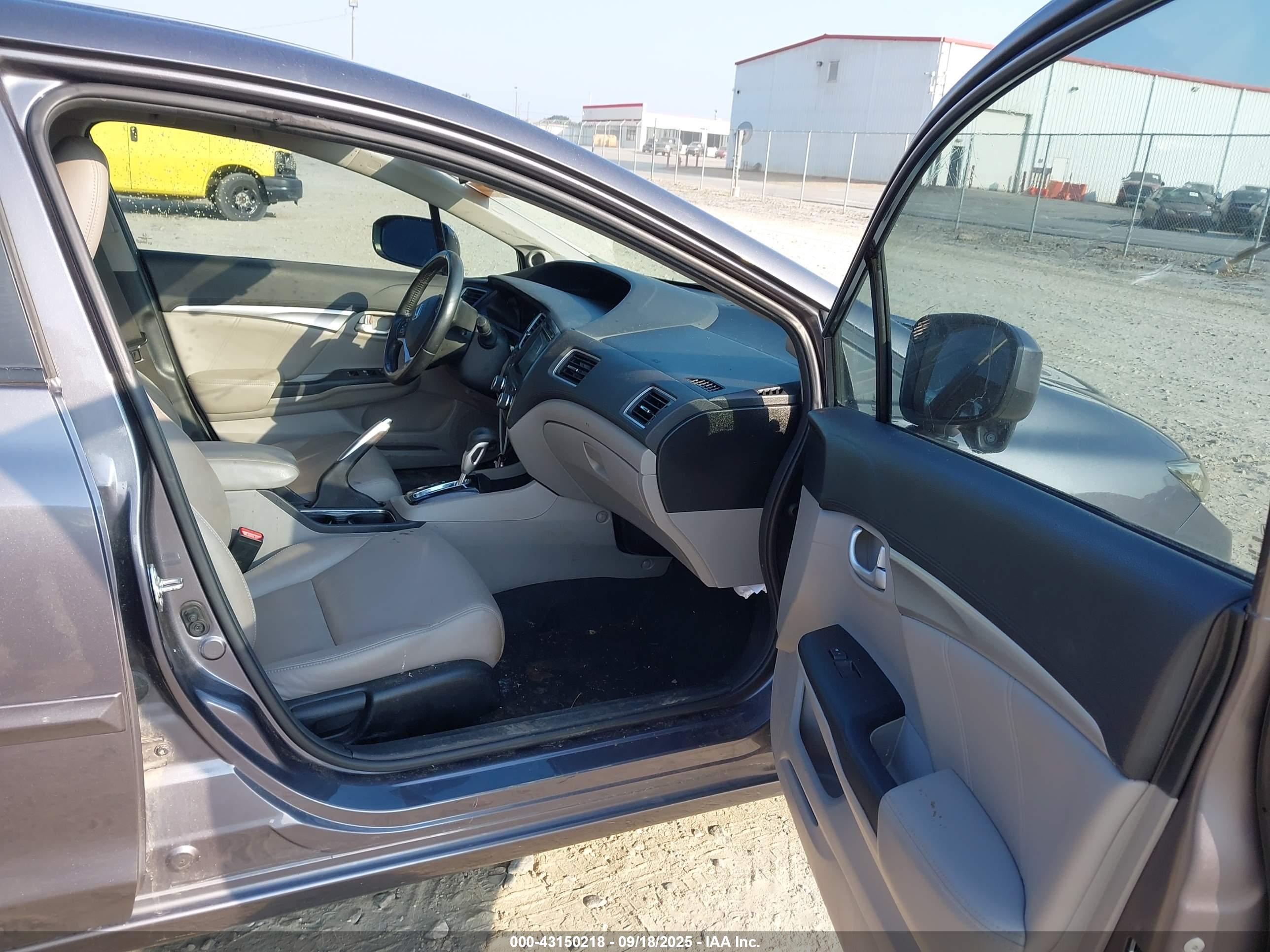 HONDA CIVIC image 5
