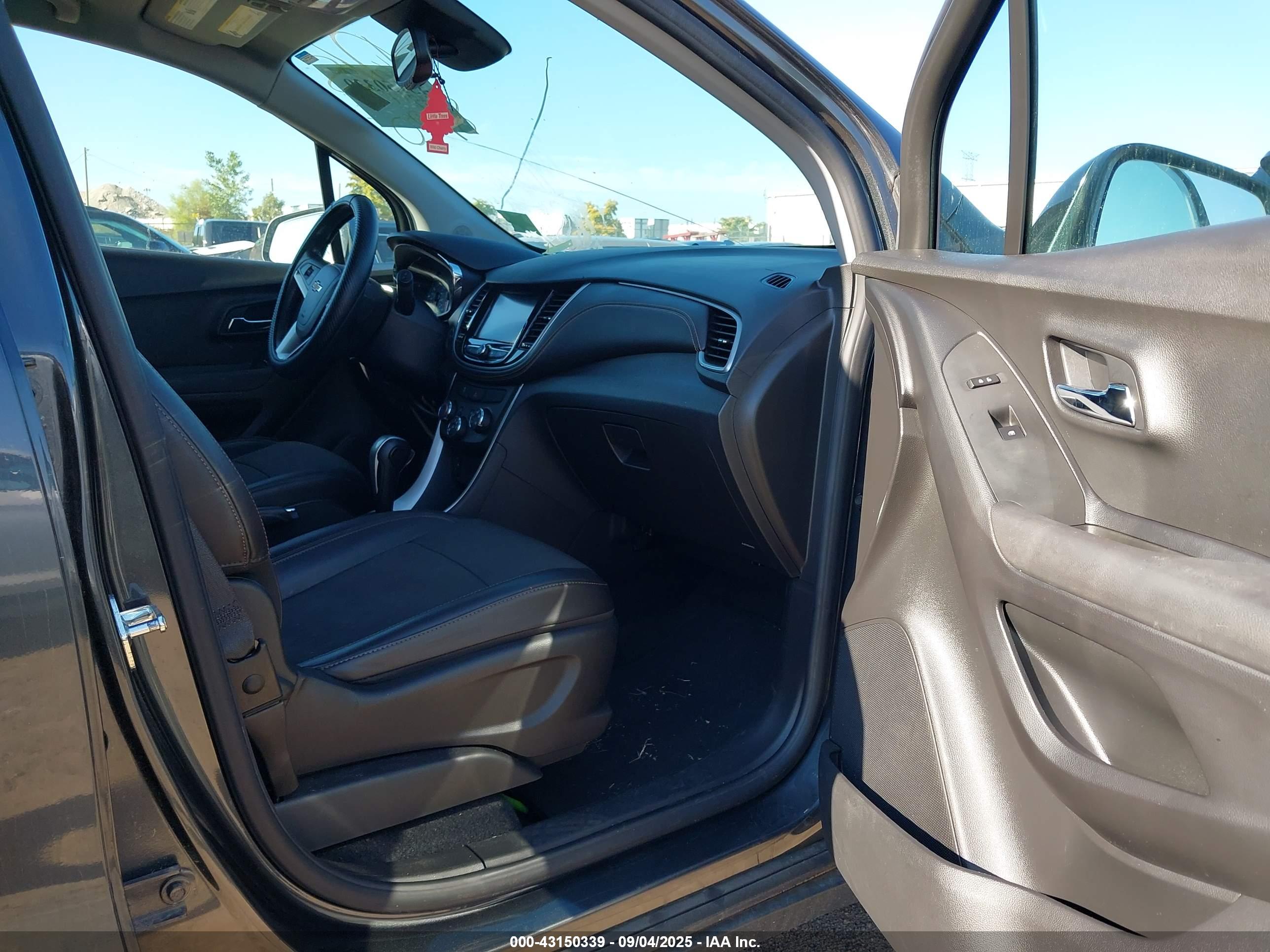 CHEVROLET TRAX image 5