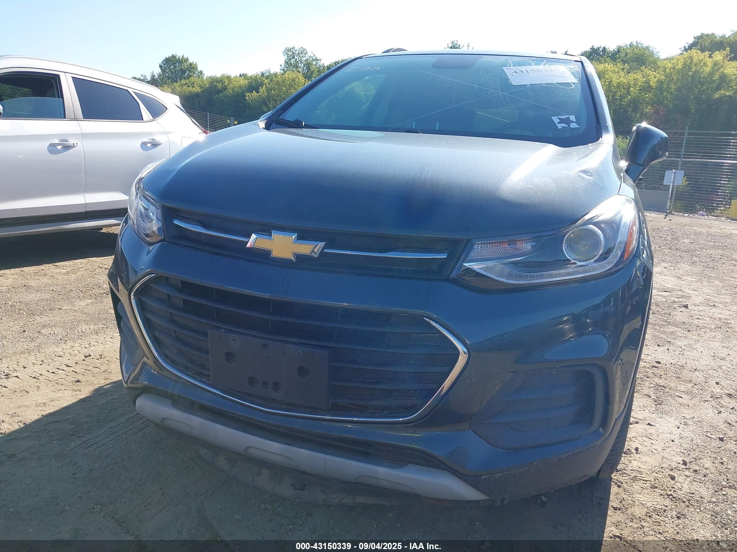 CHEVROLET TRAX image 6