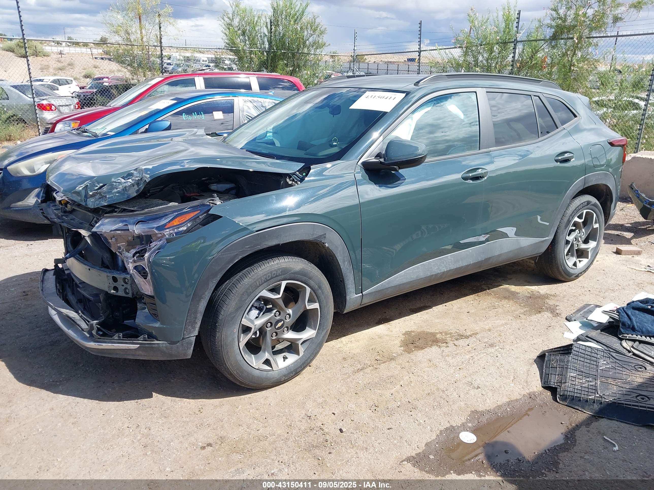 CHEVROLET TRAX image 2