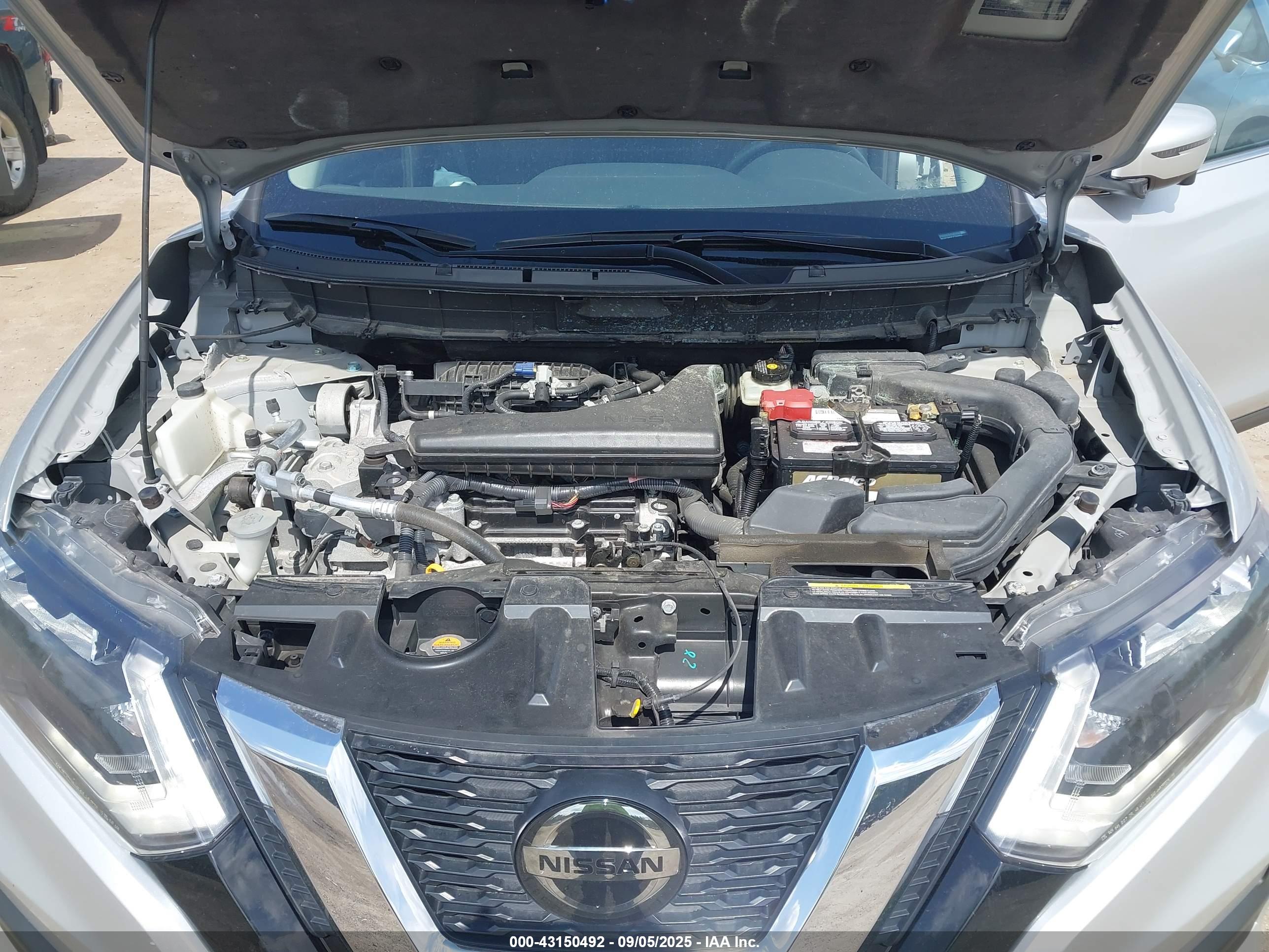 NISSAN ROGUE image 10