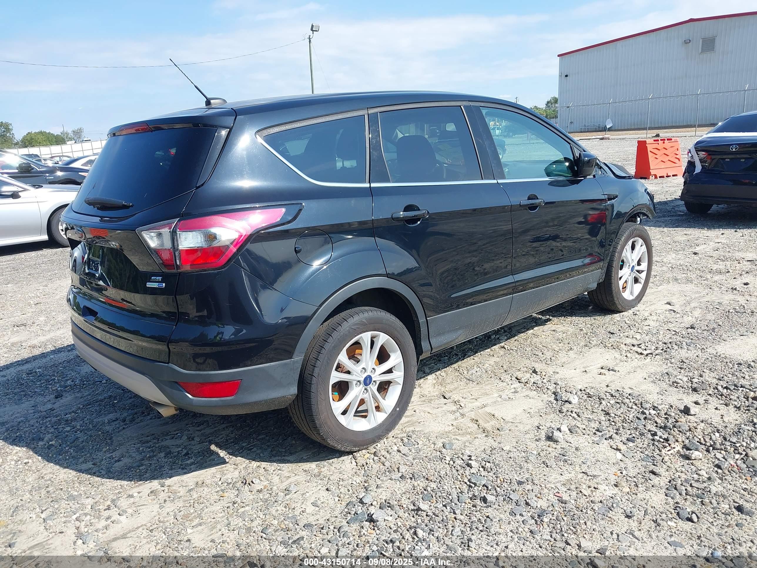 FORD ESCAPE image 4