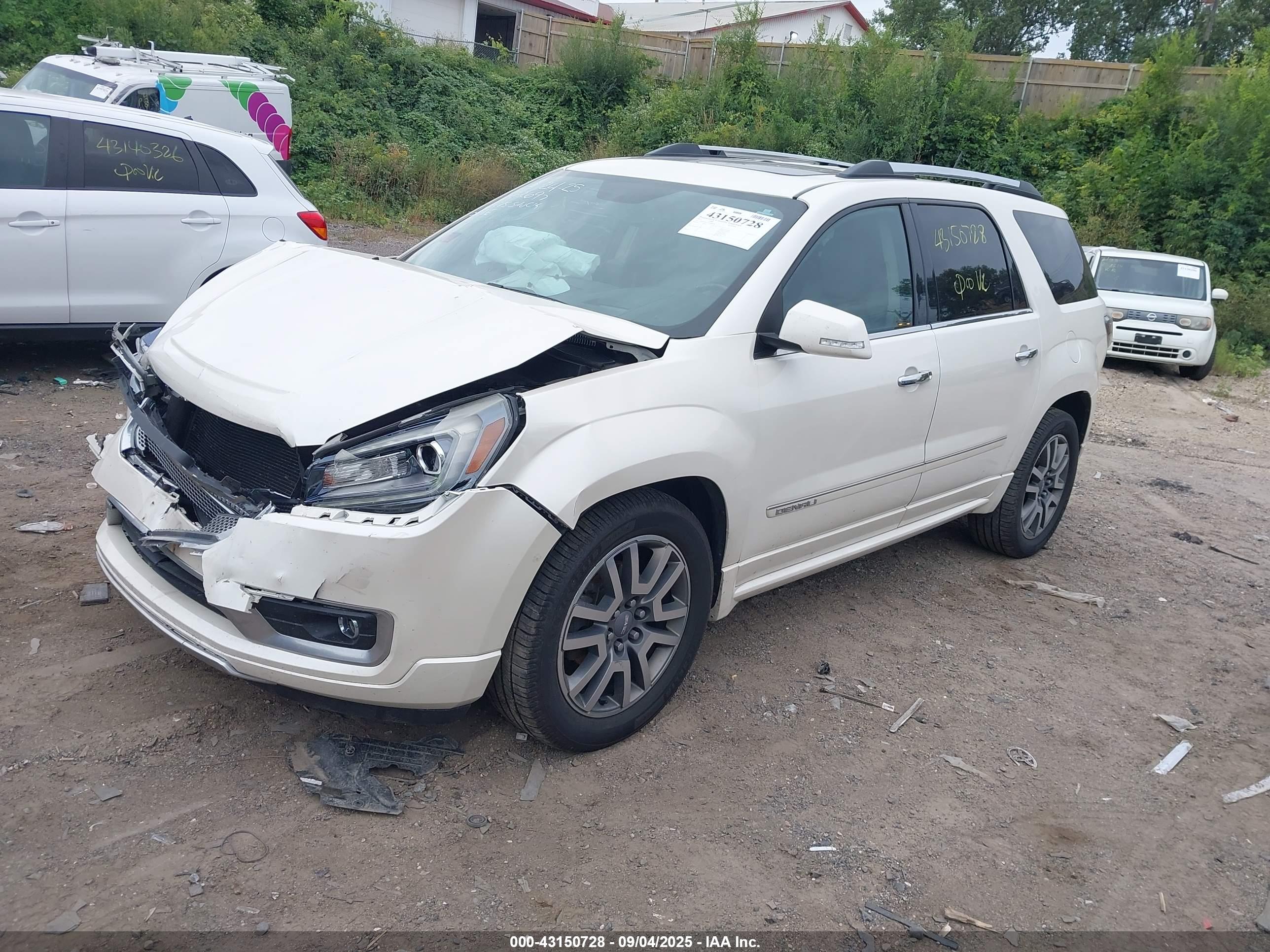 GMC ACADIA image 2